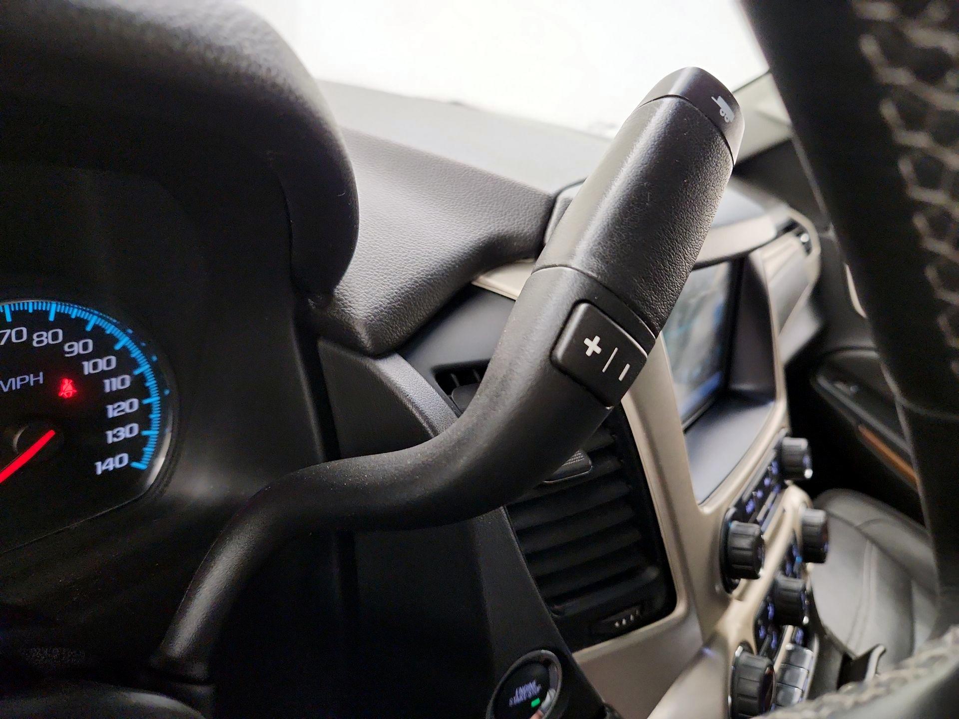 Thumbnail: 2020 GMC Yukon XL - 17