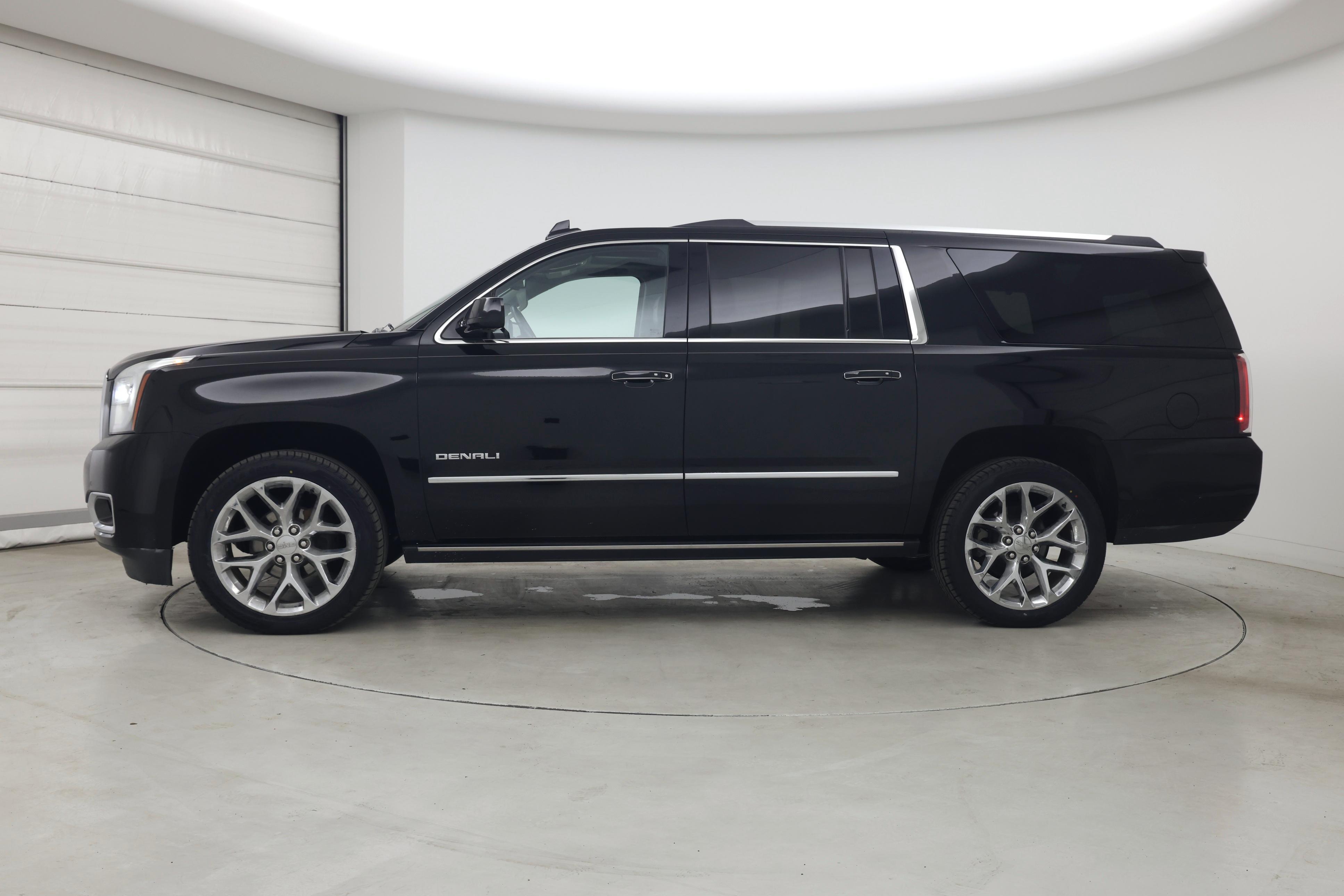 Thumbnail: 2020 GMC Yukon XL - 3