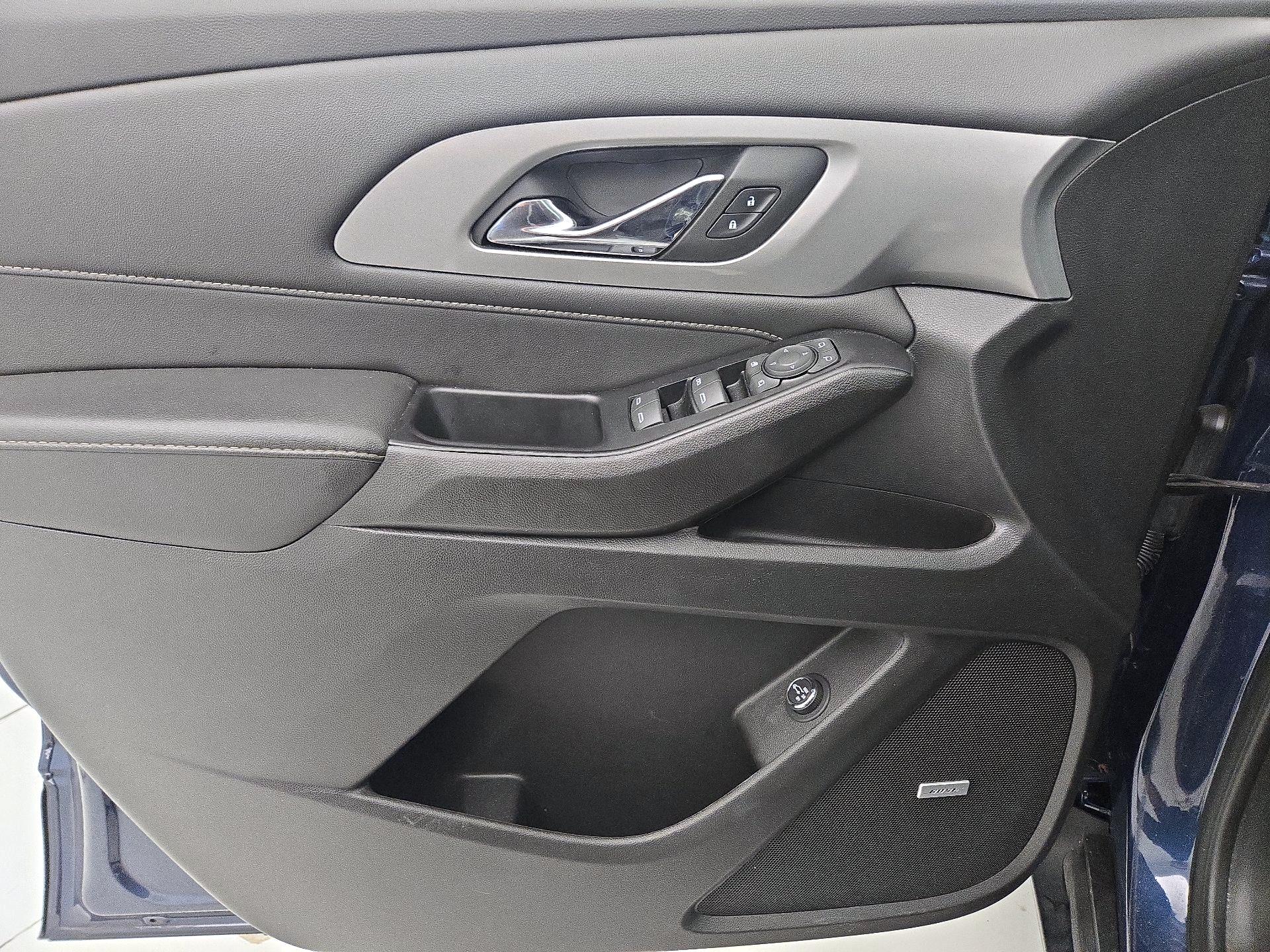 Thumbnail: 2023 Chevrolet Traverse - 12