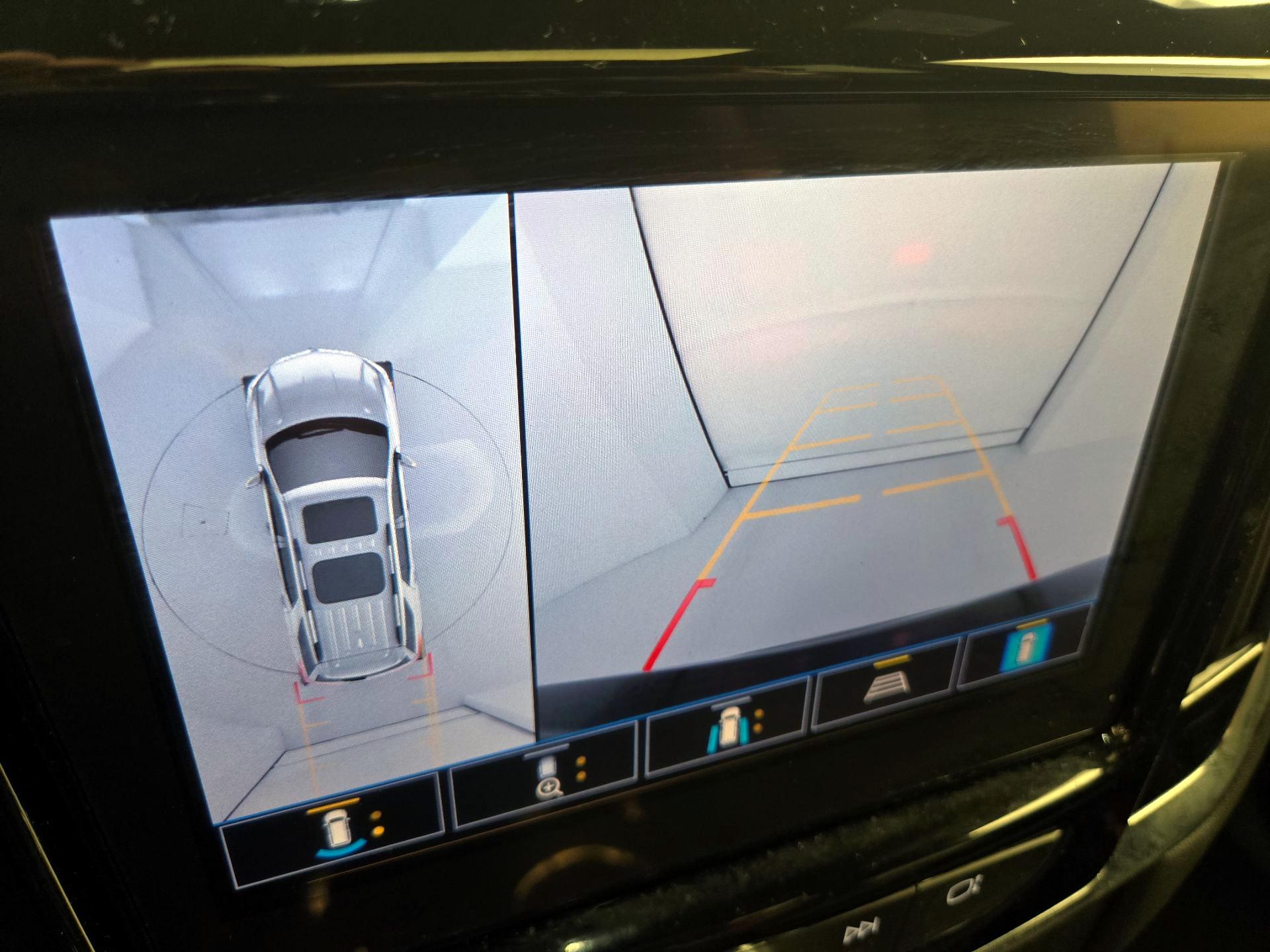 Thumbnail: 2023 Chevrolet Traverse - 15