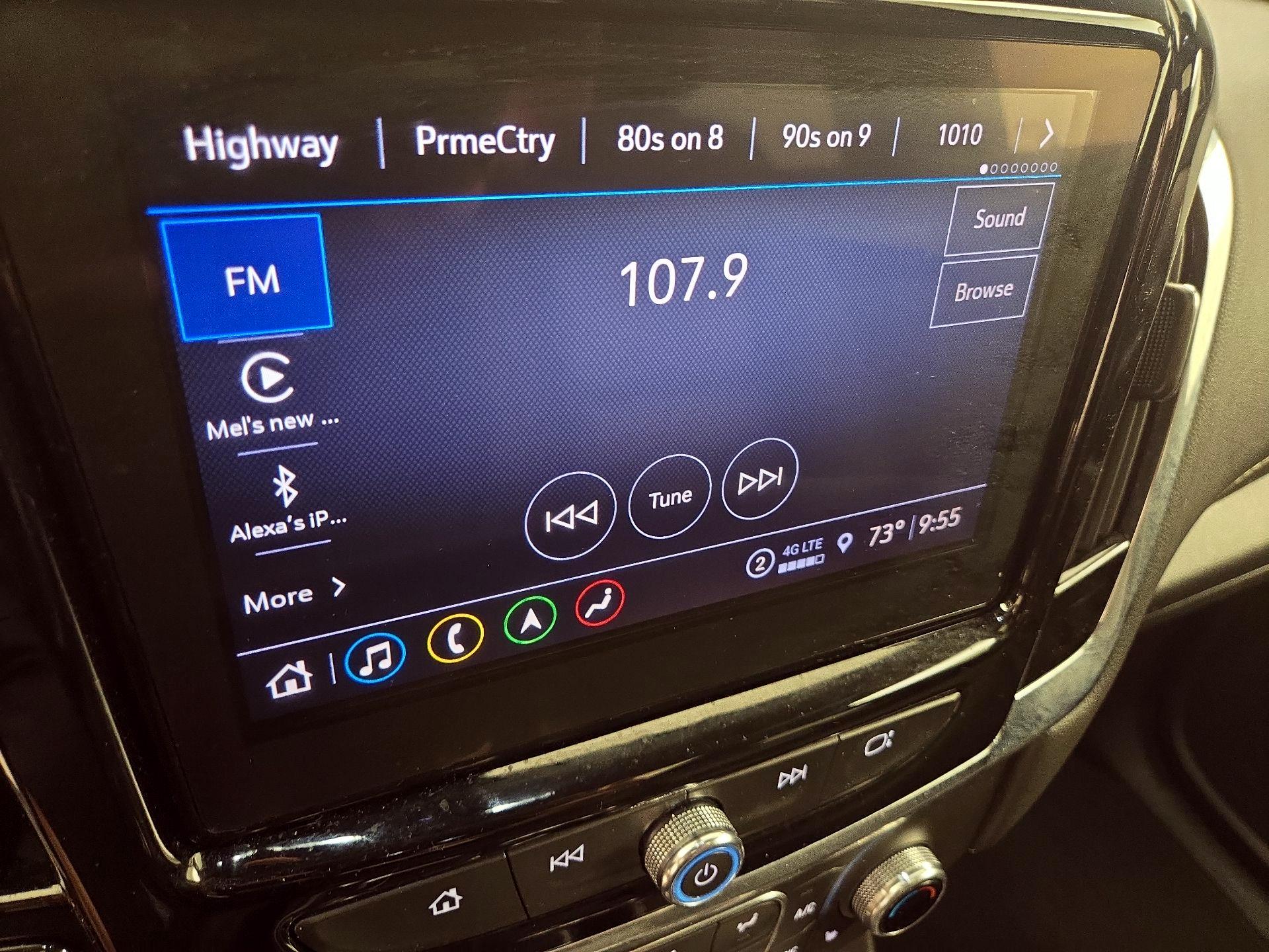 Thumbnail: 2023 Chevrolet Traverse - 16