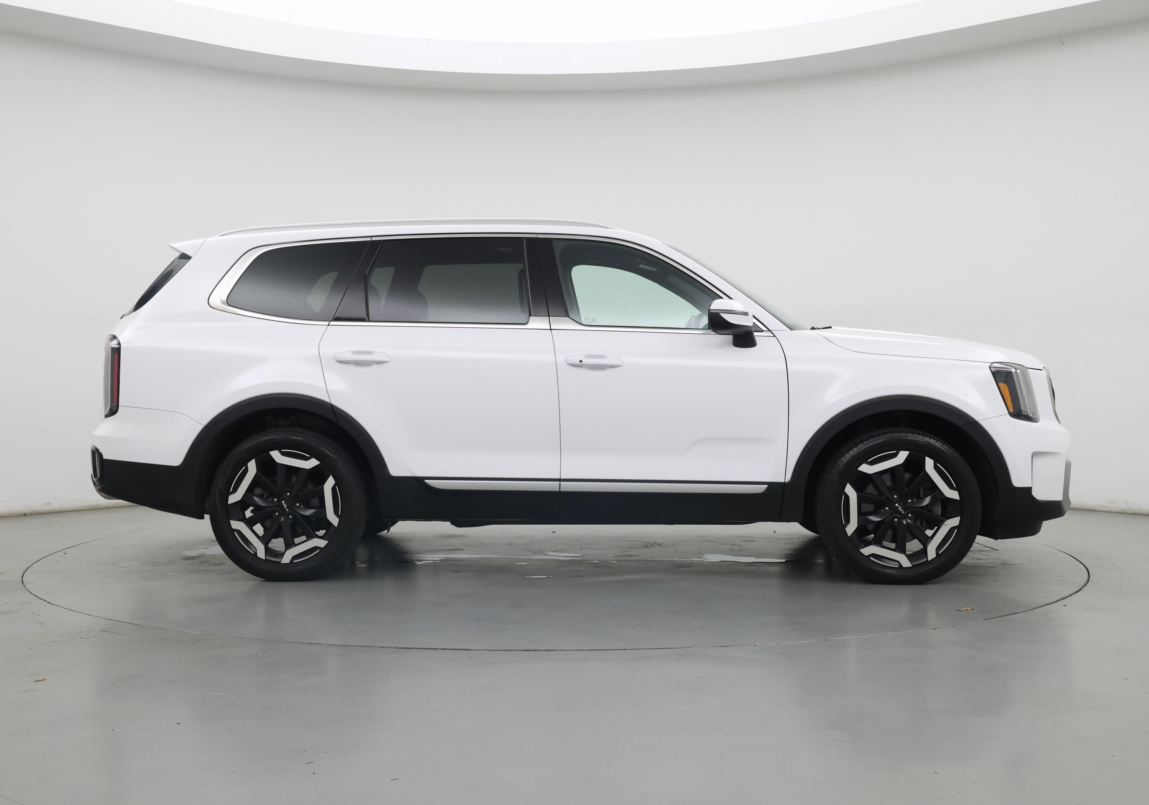 Thumbnail: 2023 Kia Telluride - 7