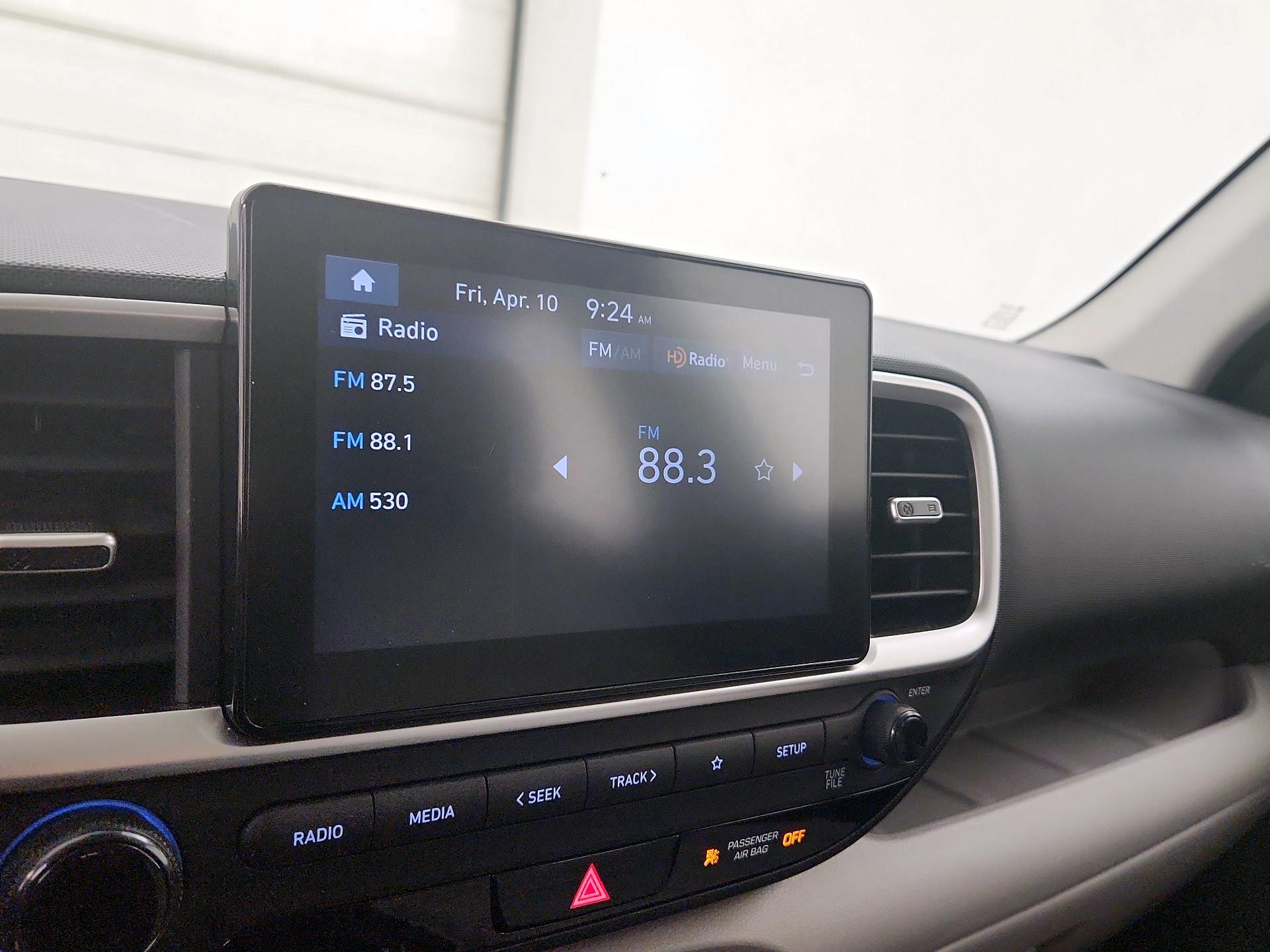 Thumbnail: 2023 Hyundai Venue - 14