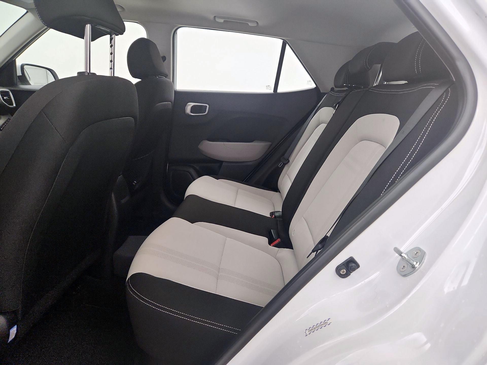 Thumbnail: 2023 Hyundai Venue - 20