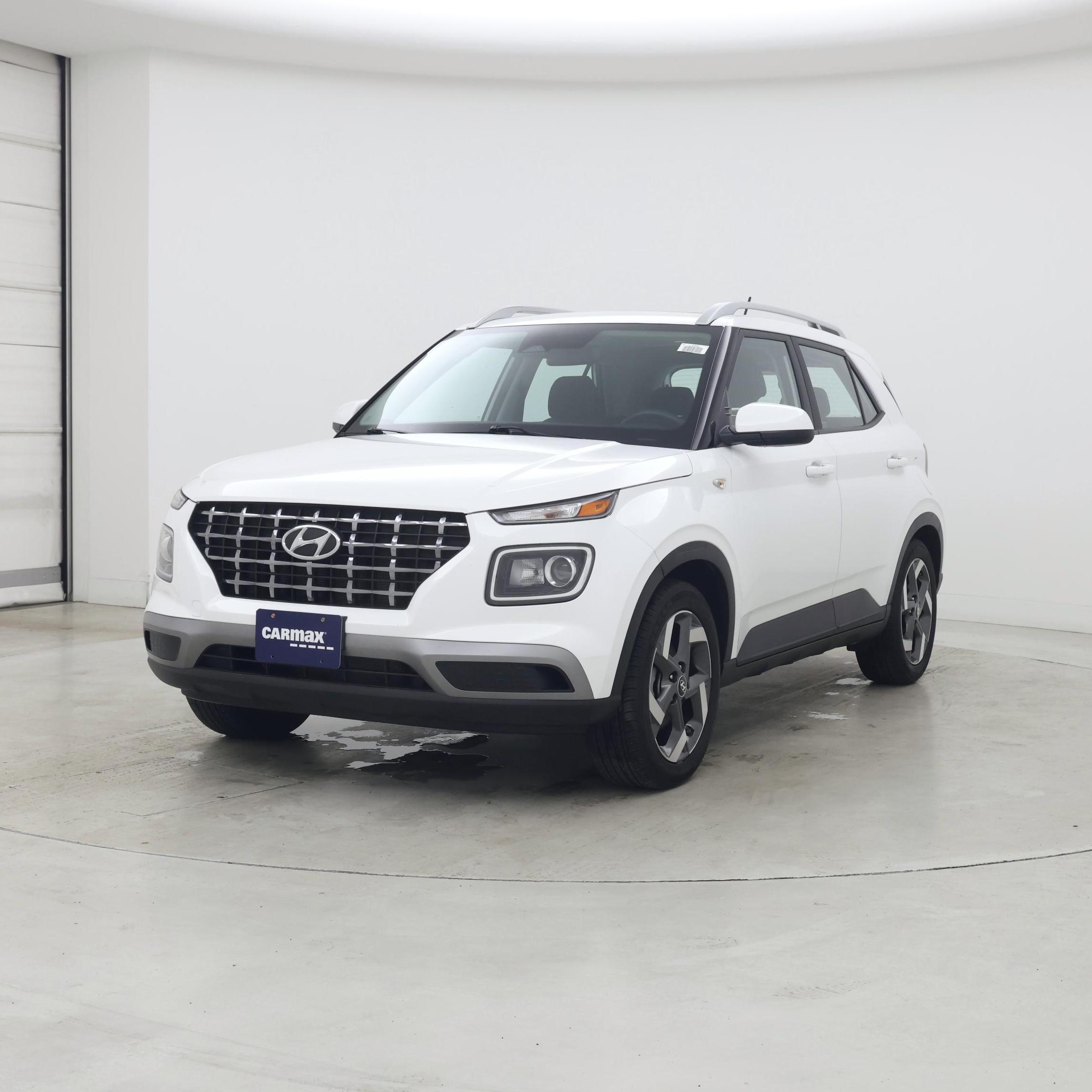 Thumbnail: 2023 Hyundai Venue - 4