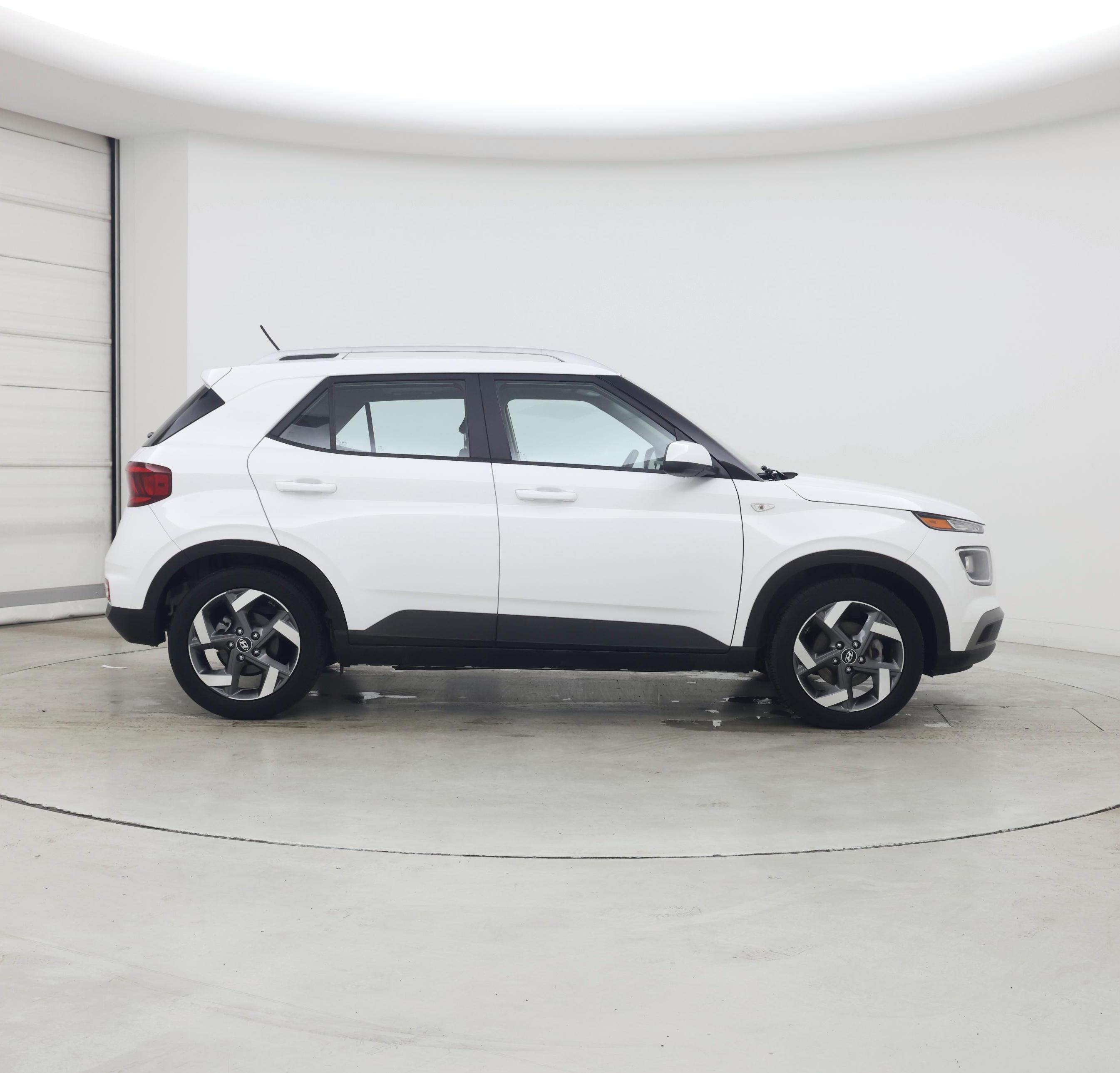 Thumbnail: 2023 Hyundai Venue - 7