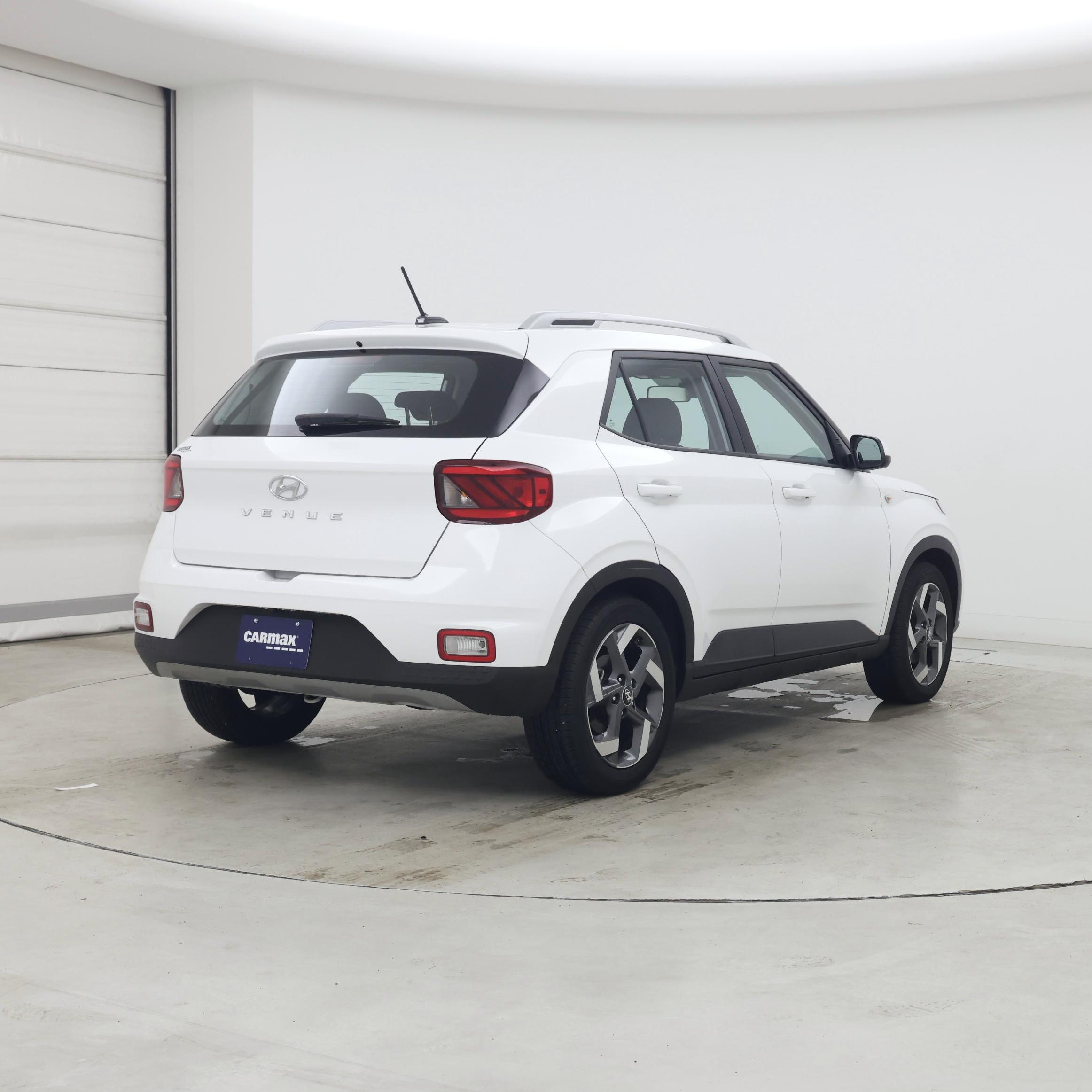 Thumbnail: 2023 Hyundai Venue - 8