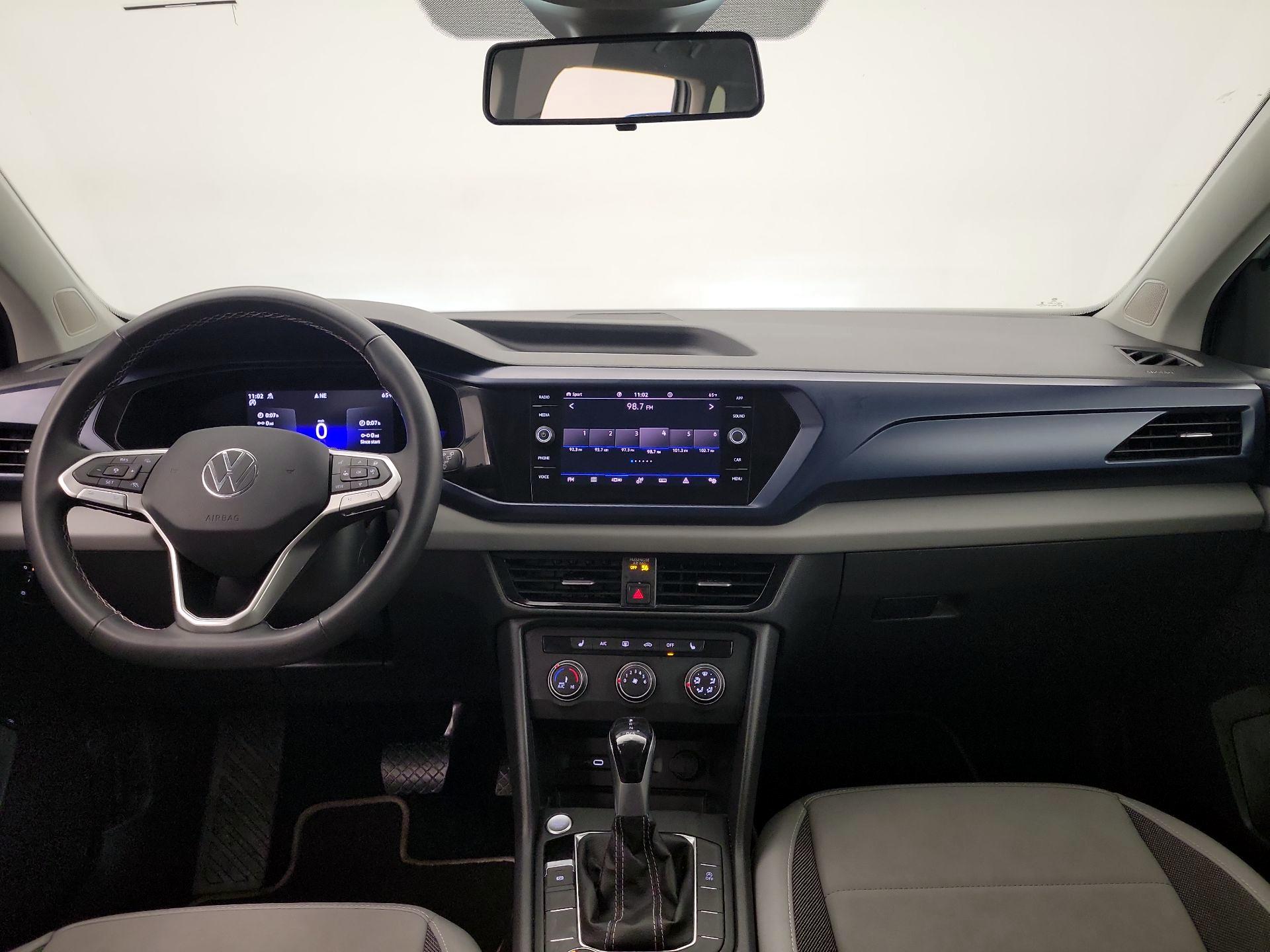 Thumbnail: 2022 Volkswagen Taos - 9