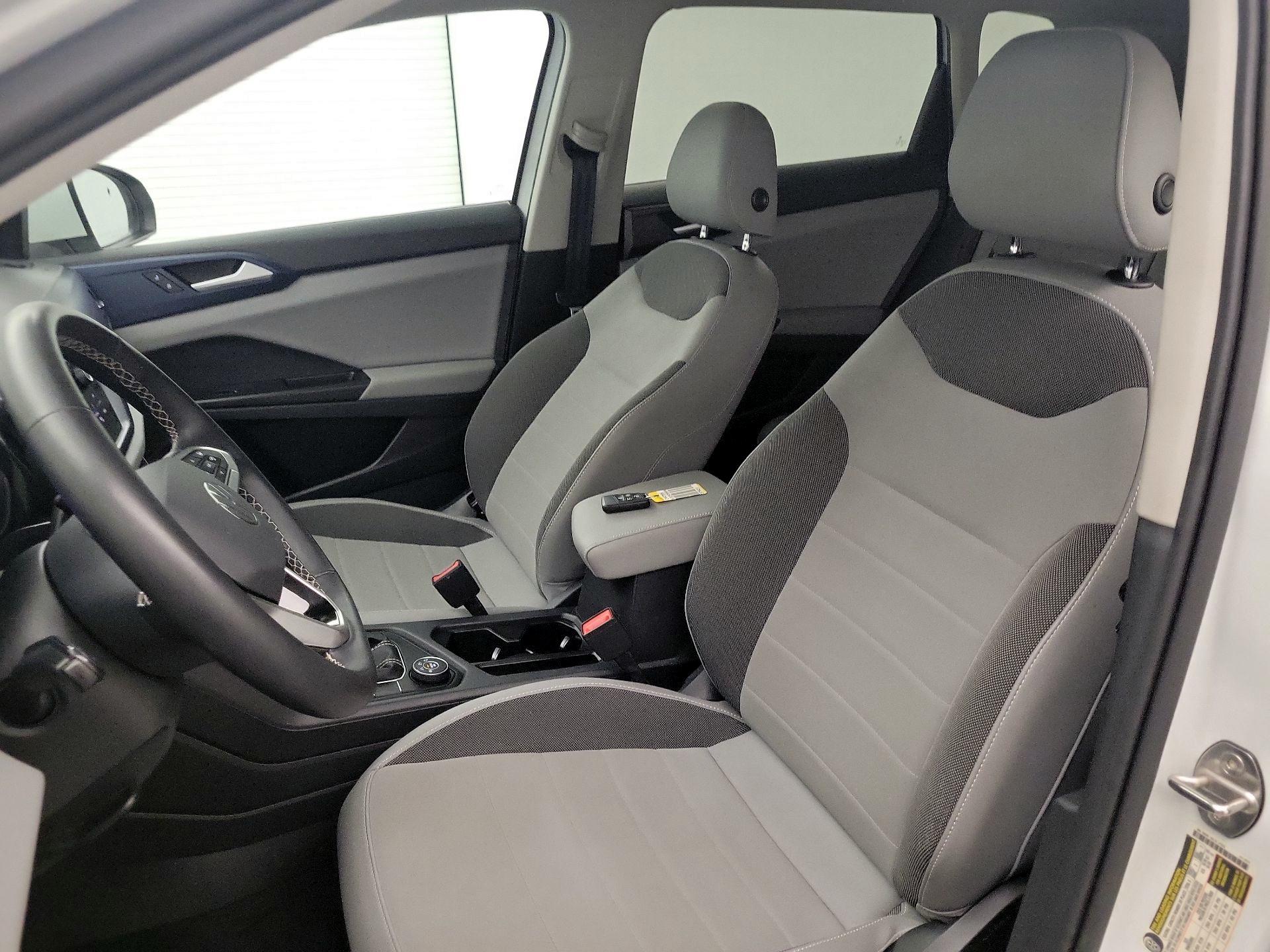 Thumbnail: 2022 Volkswagen Taos - 11