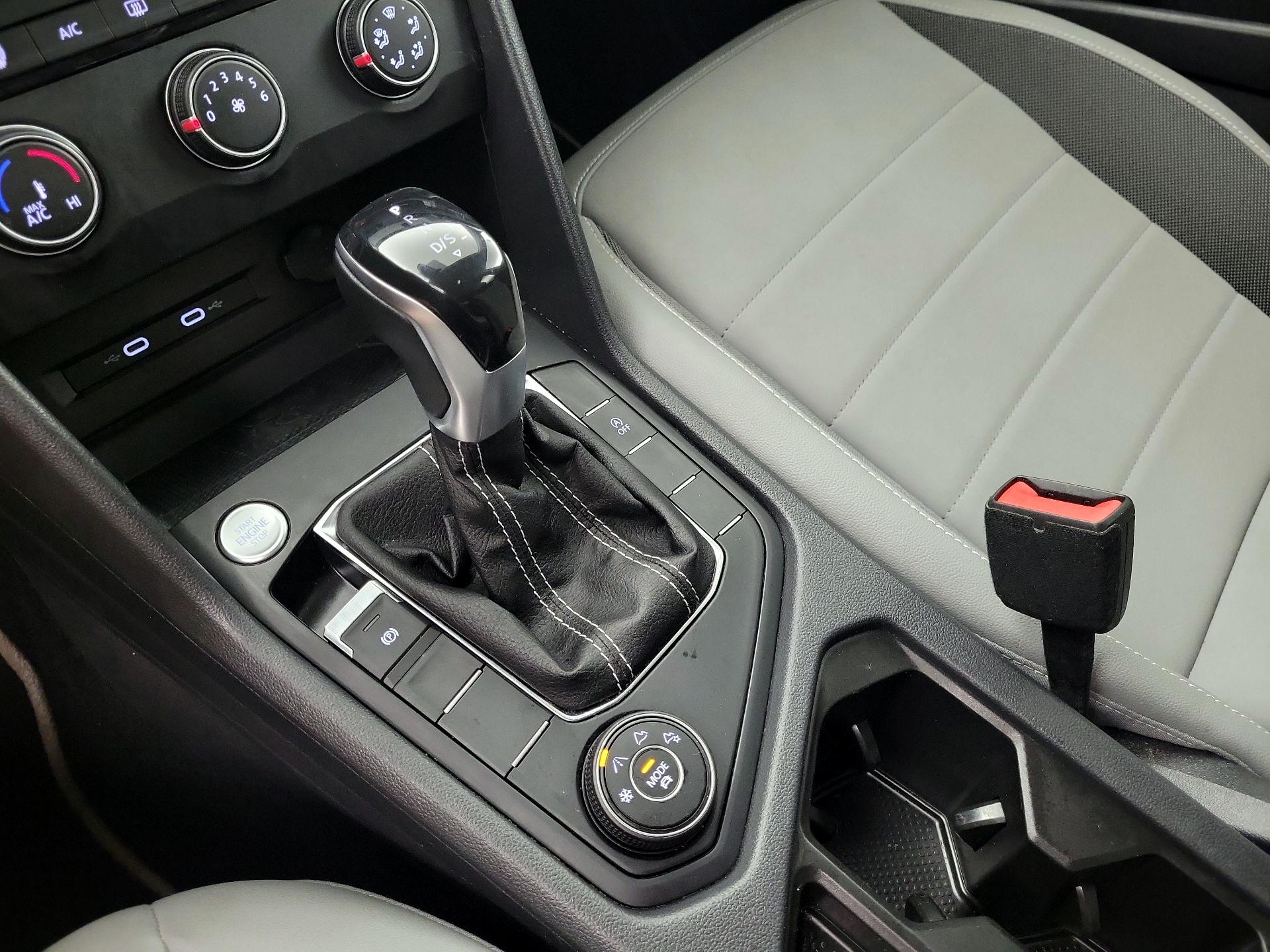 Thumbnail: 2022 Volkswagen Taos - 17