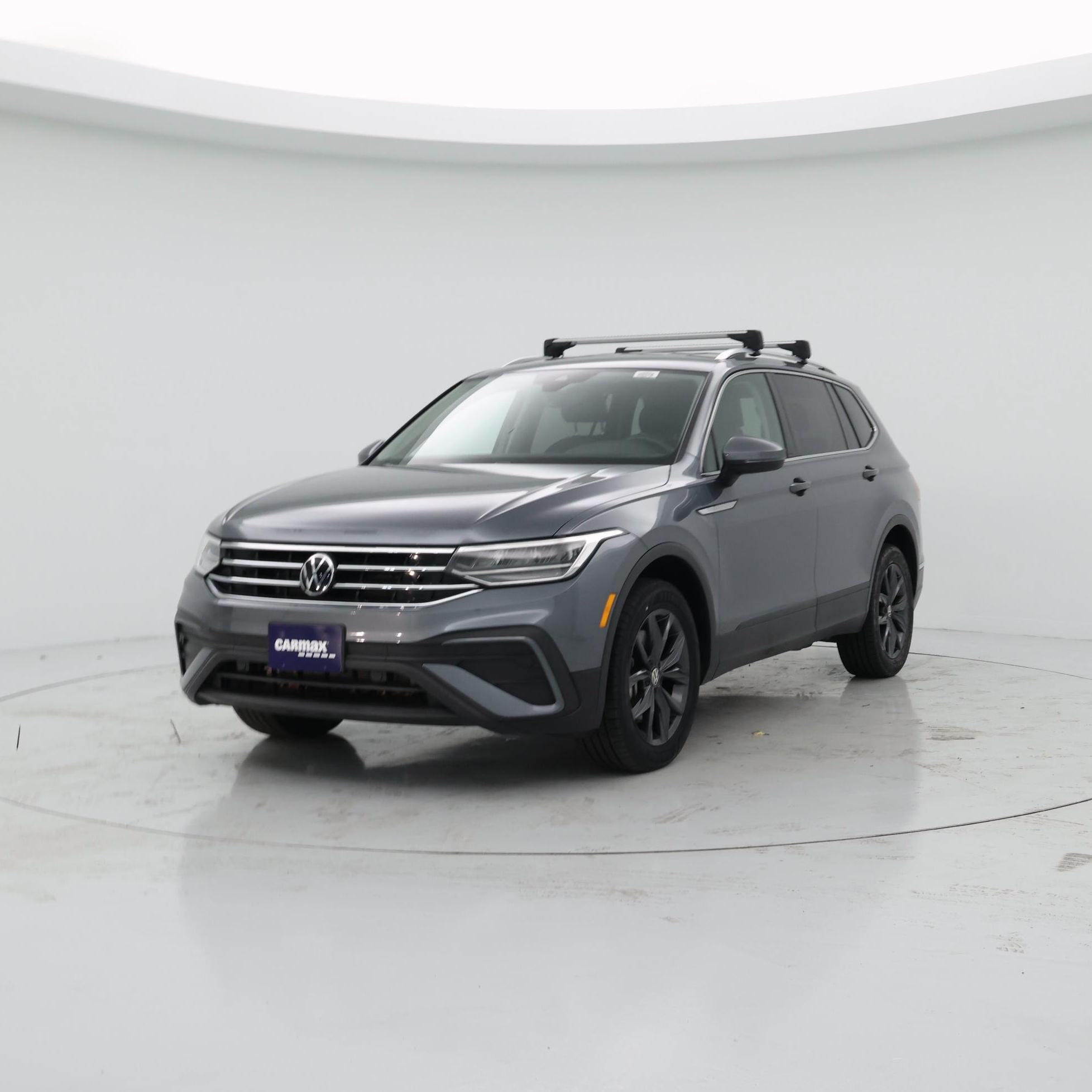 Thumbnail: 2022 Volkswagen Tiguan - 4