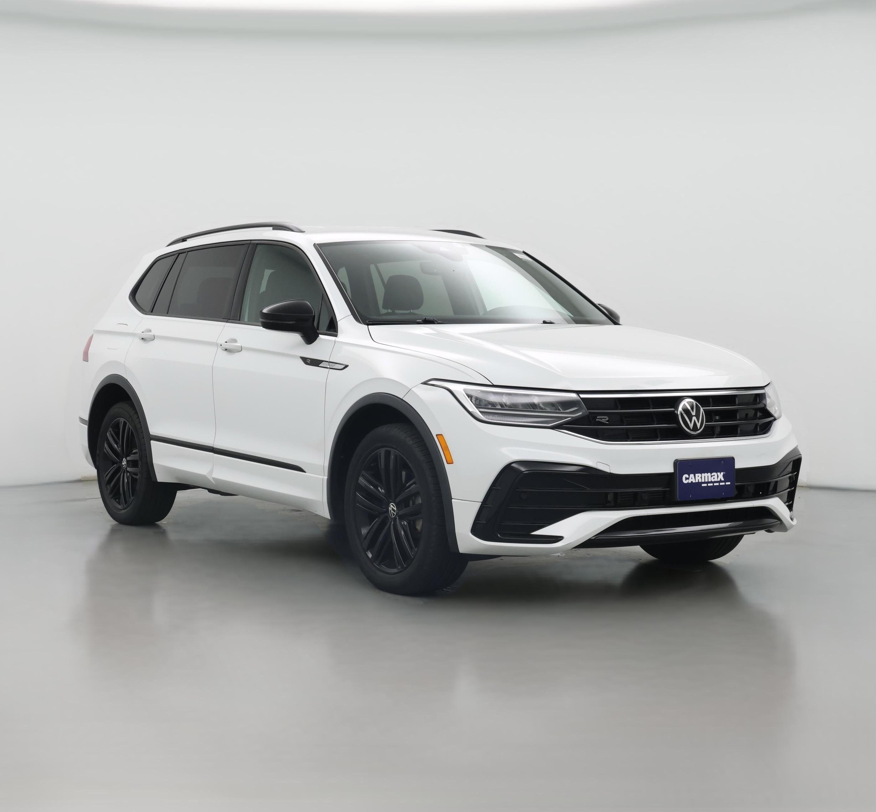 Thumbnail: 2022 Volkswagen Tiguan - 1