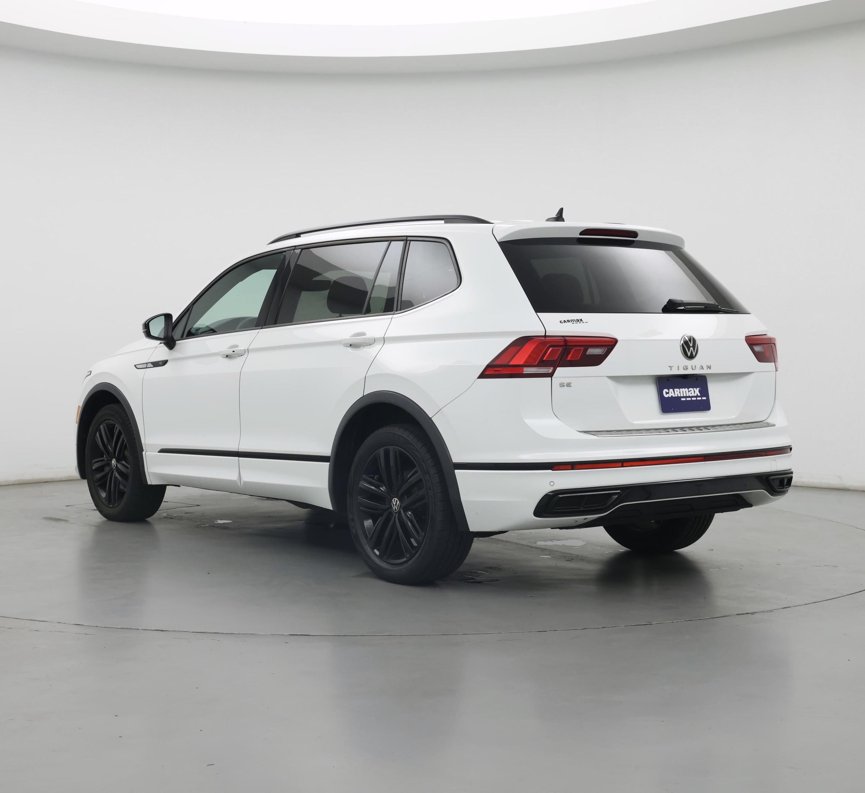 Thumbnail: 2022 Volkswagen Tiguan - 2