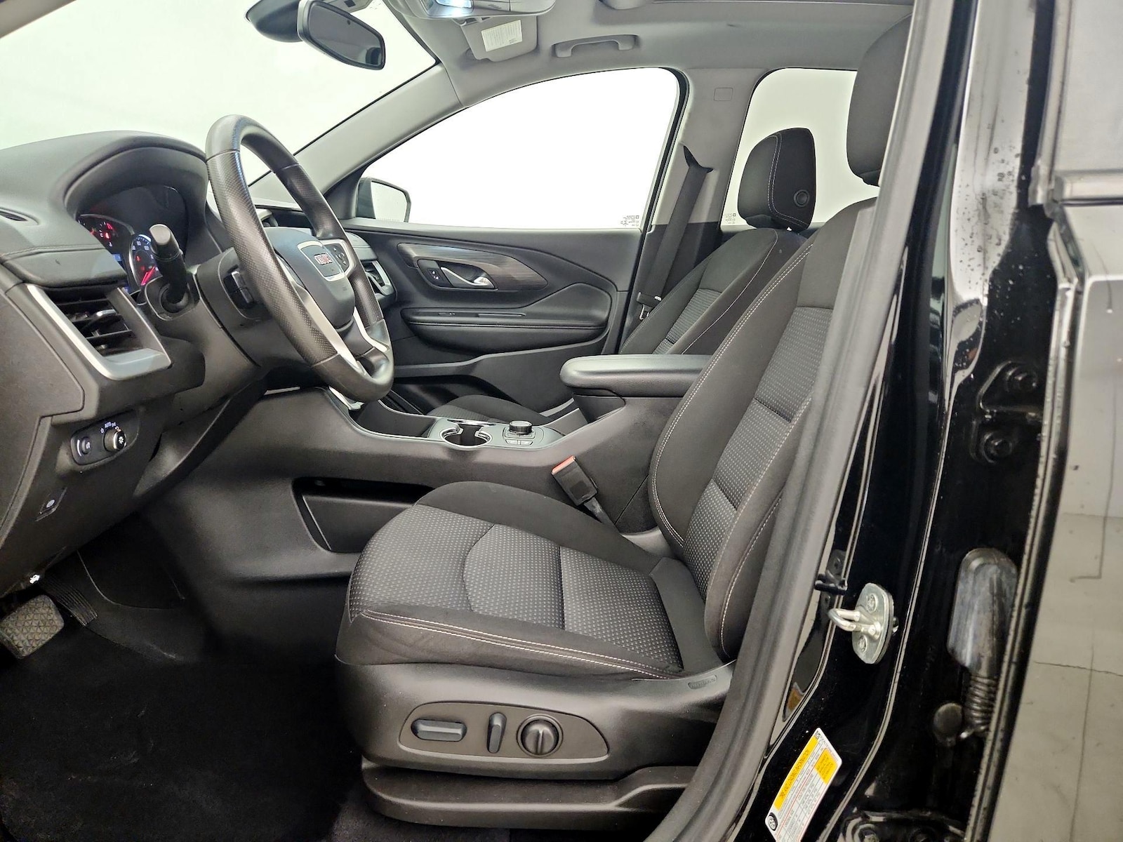 2022 GMC Terrain SLE - Photo 12