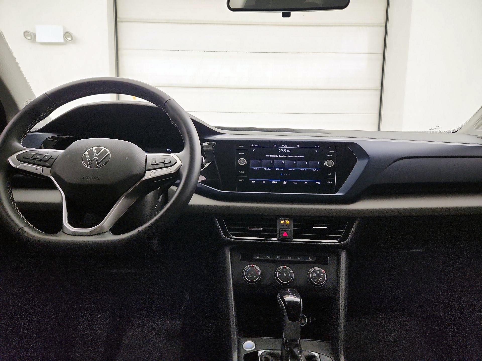 Thumbnail: 2022 Volkswagen Taos - 9