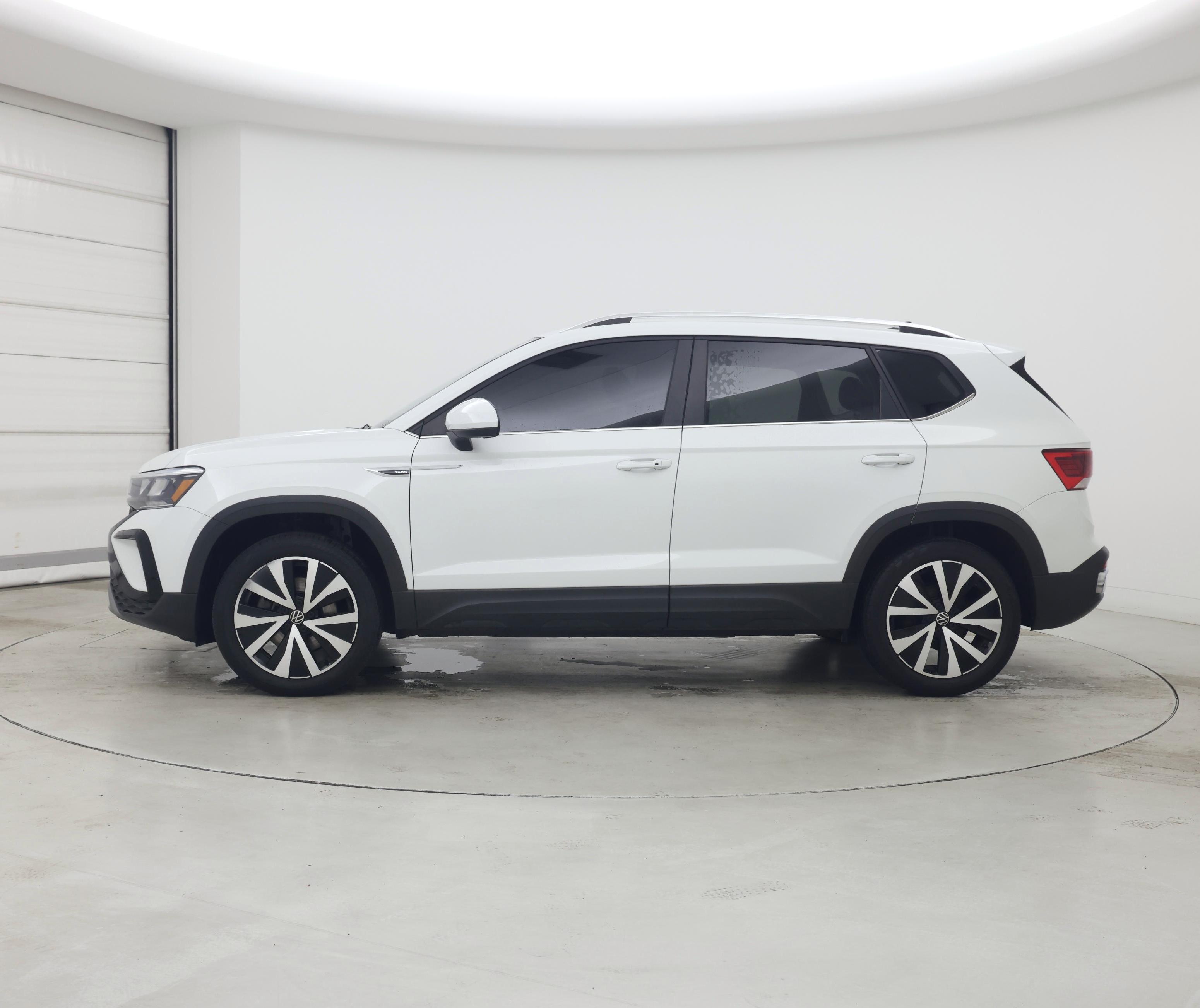 Thumbnail: 2022 Volkswagen Taos - 3