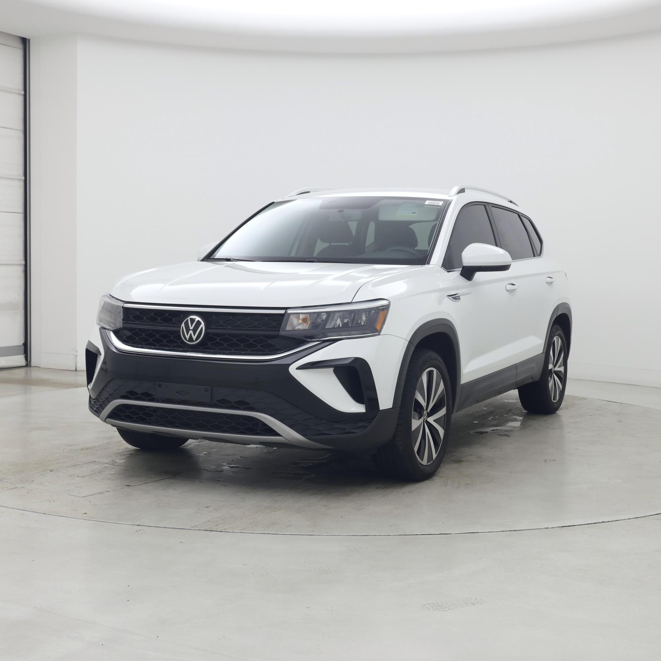 Thumbnail: 2022 Volkswagen Taos - 4