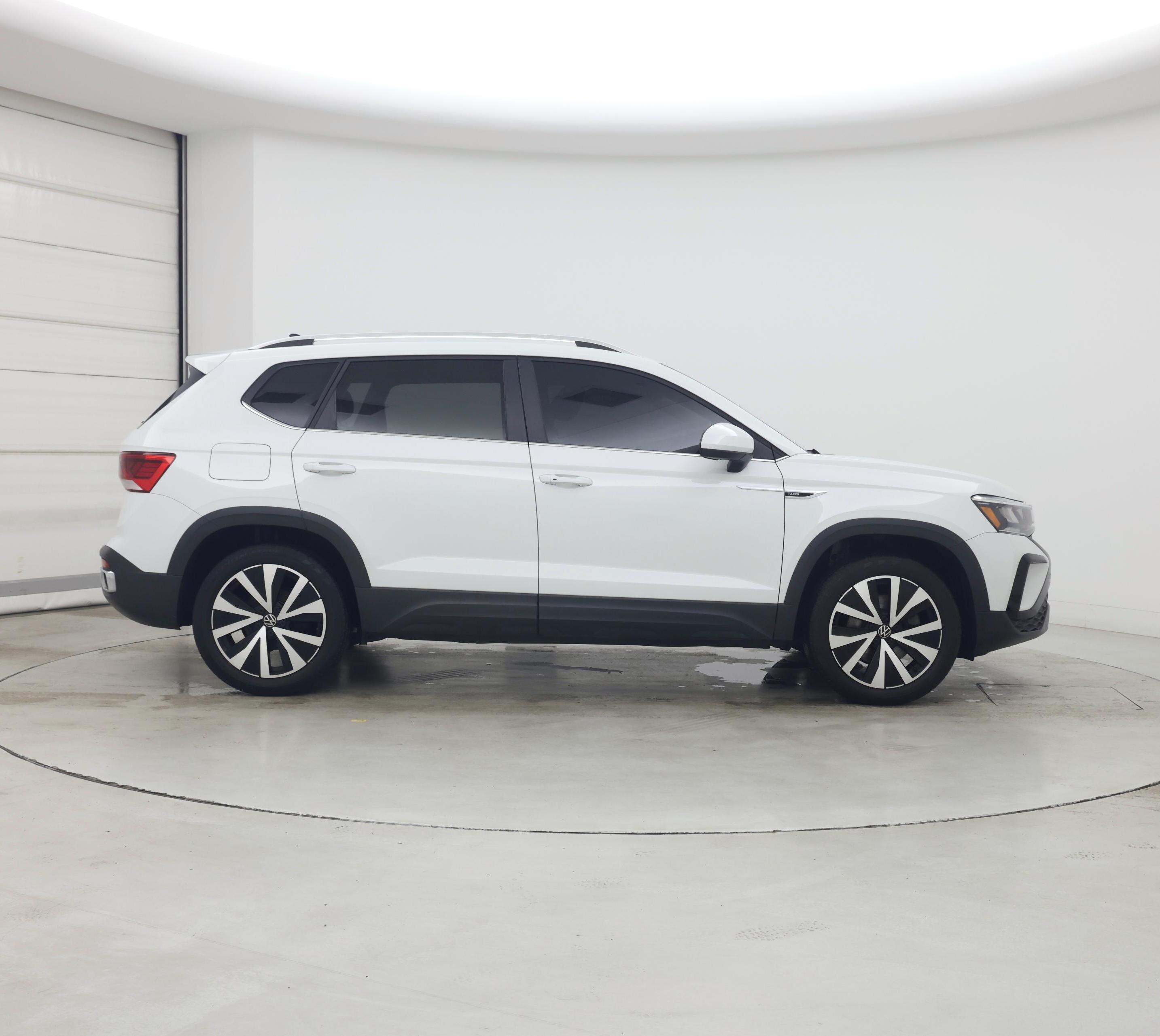 Thumbnail: 2022 Volkswagen Taos - 7