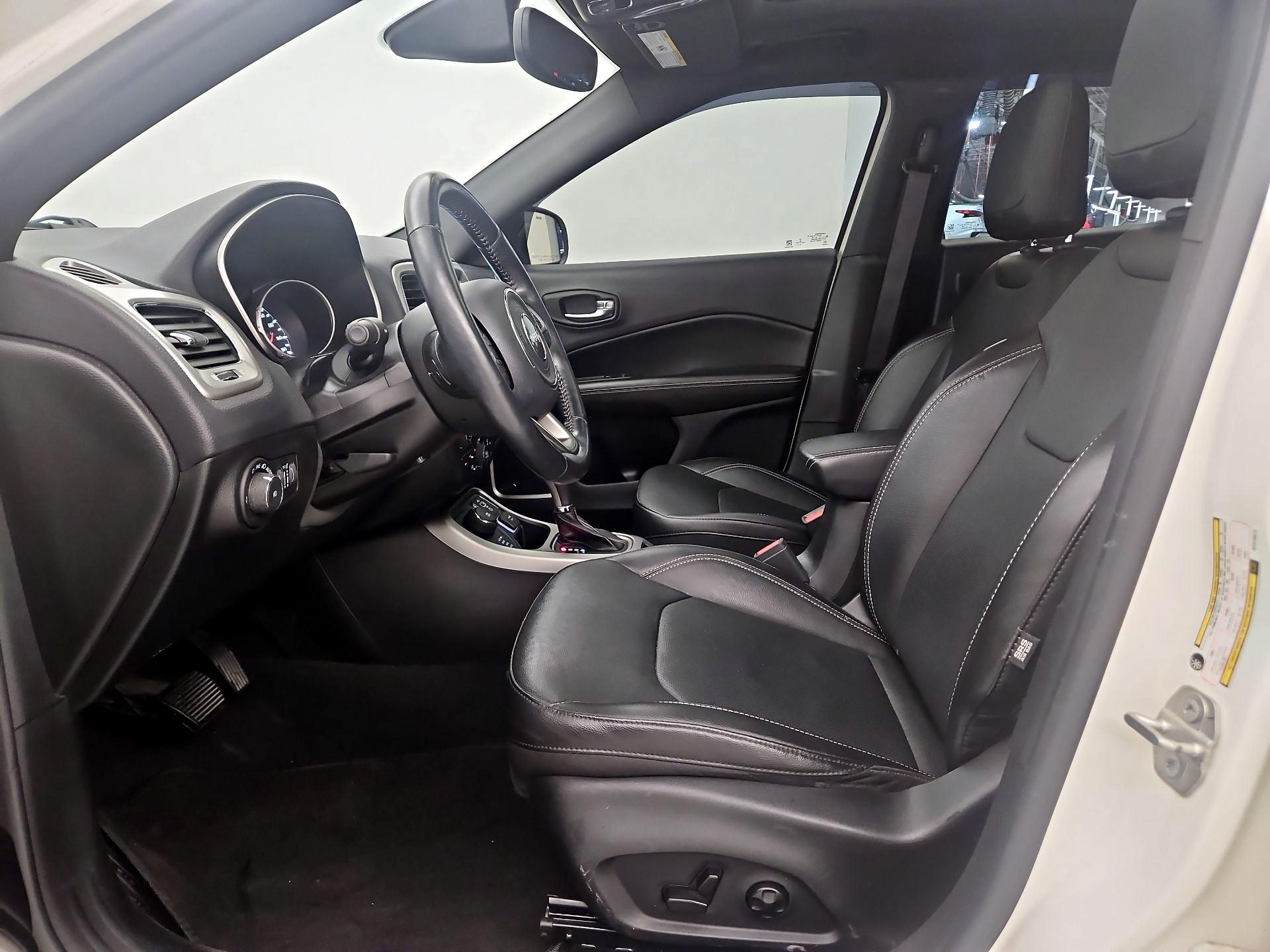 Thumbnail: 2021 Jeep Compass - 11