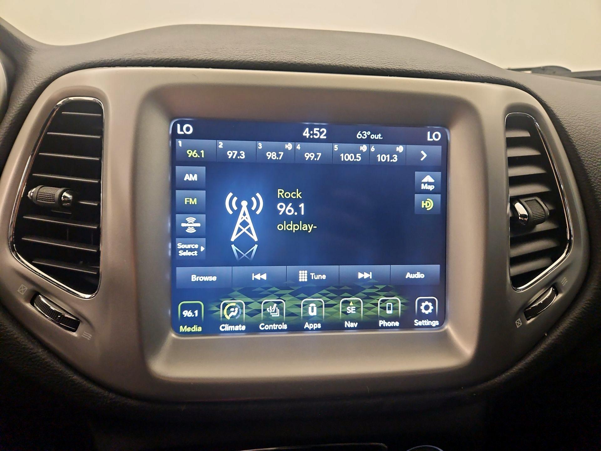 Thumbnail: 2021 Jeep Compass - 16