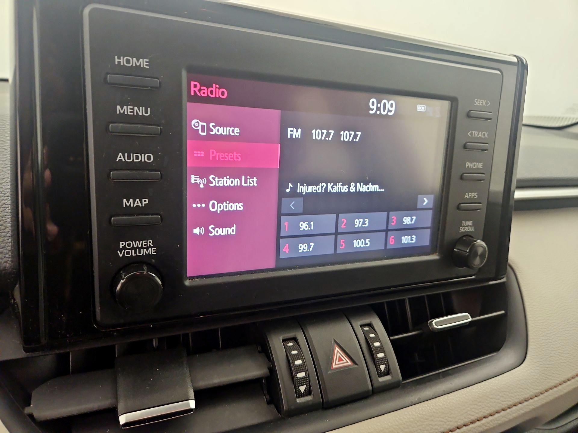 Thumbnail: 2019 Toyota RAV4 - 15