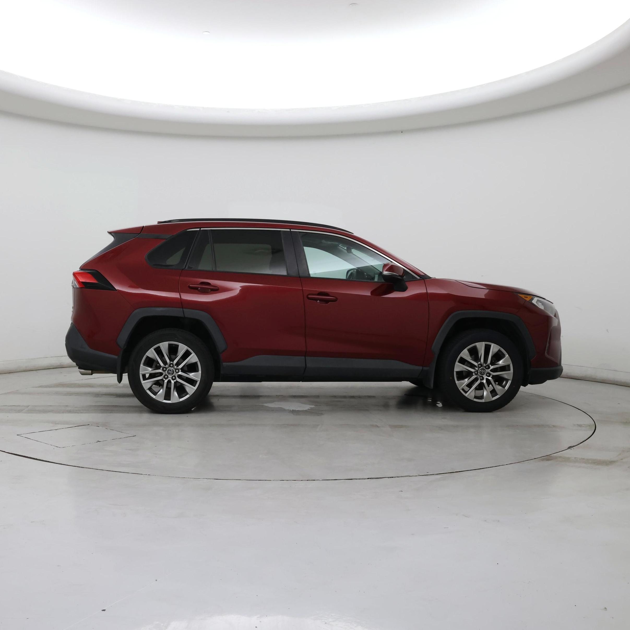 Thumbnail: 2019 Toyota RAV4 - 7