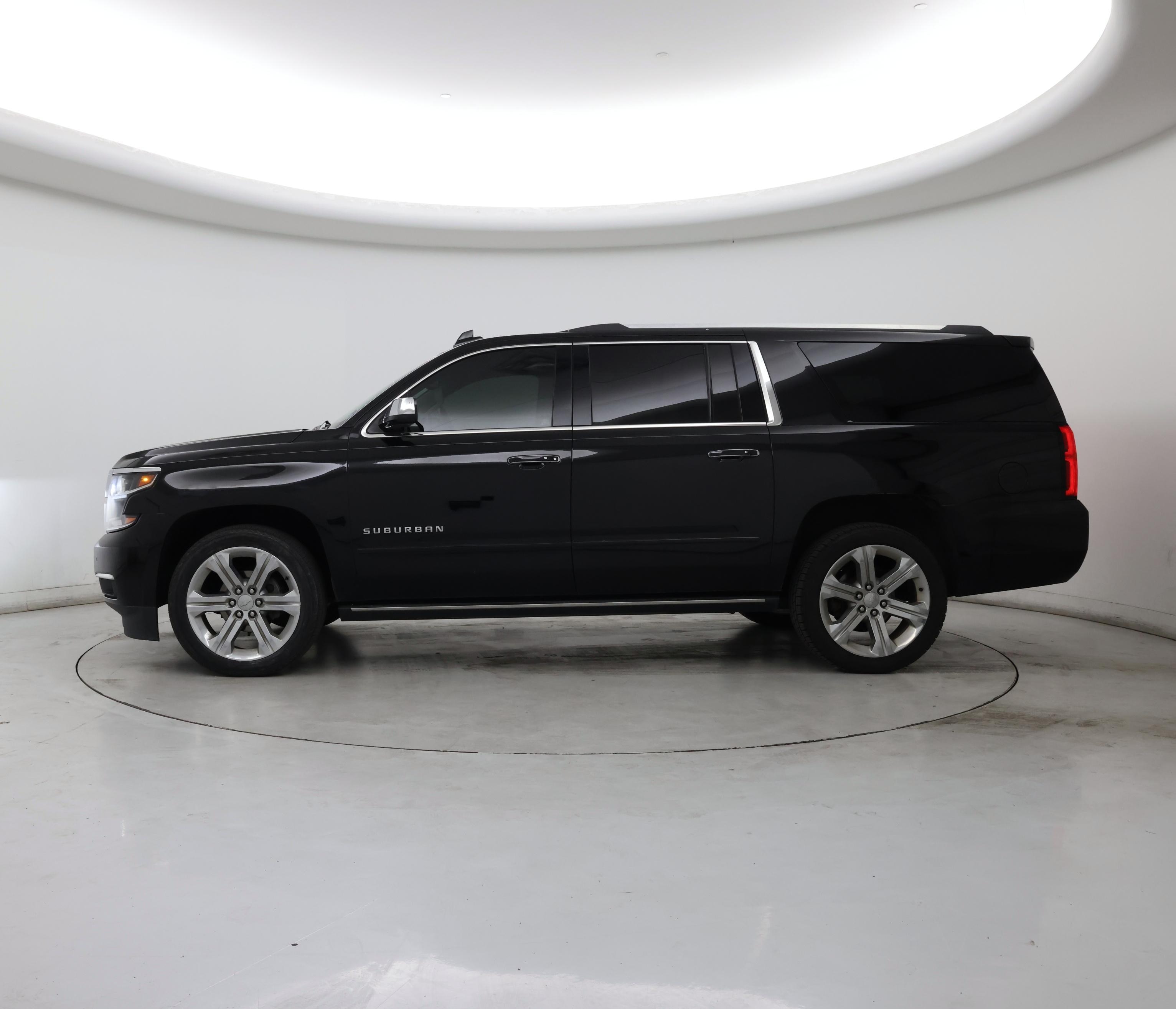 Thumbnail: 2018 Chevrolet Suburban - 3