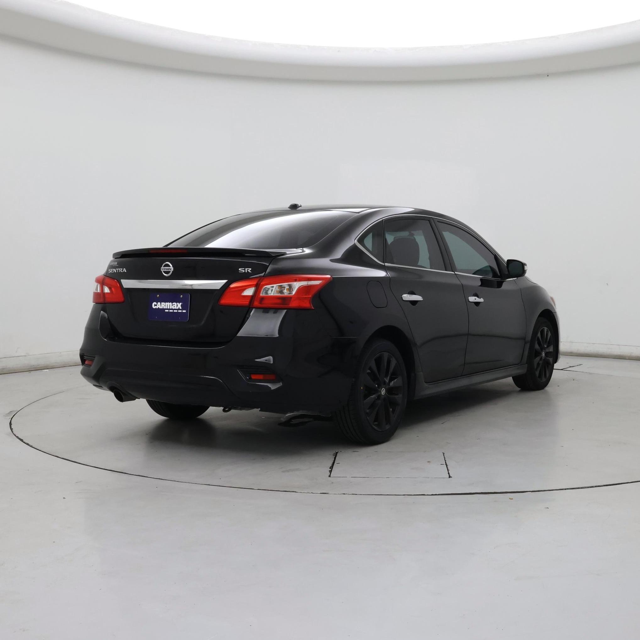 Thumbnail: 2017 Nissan Sentra - 8