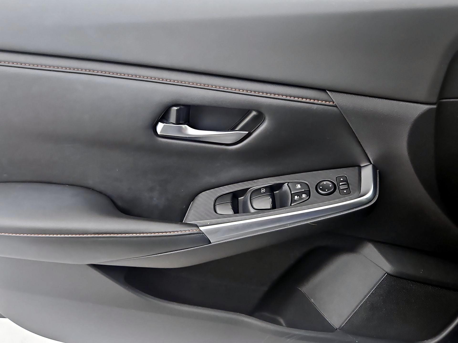 Thumbnail: 2021 Nissan Sentra - 12