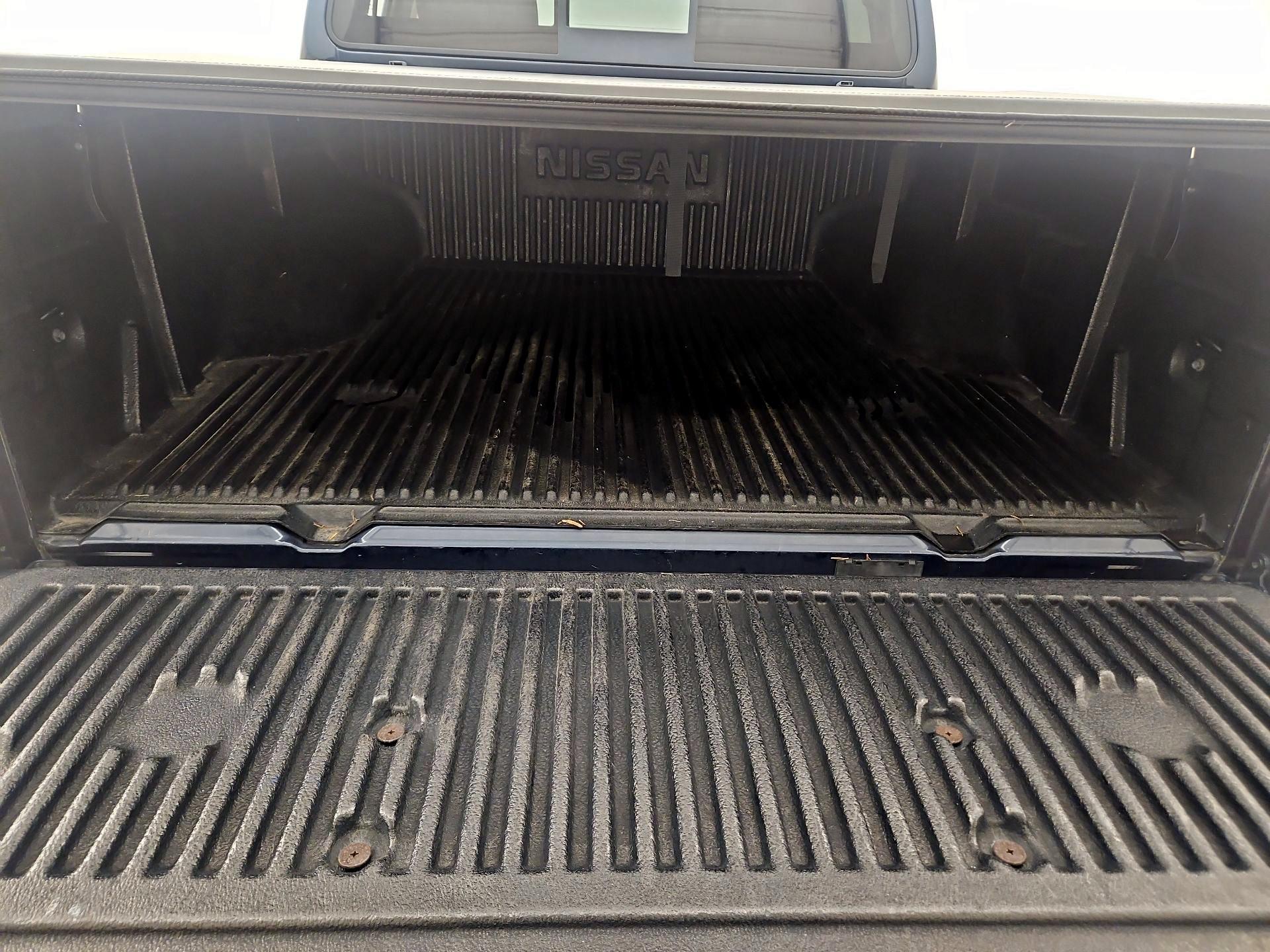 Thumbnail: 2015 Nissan Frontier - 19