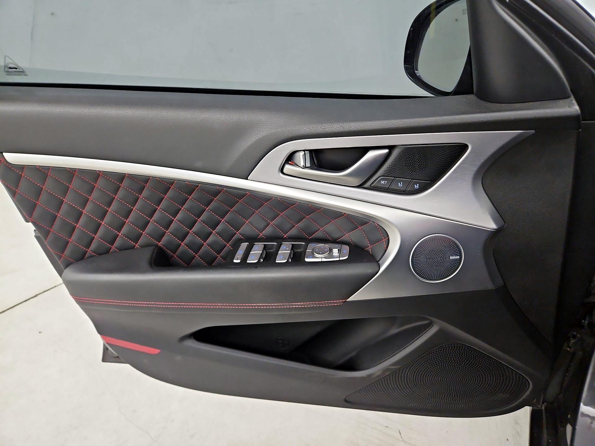 Thumbnail: 2019 Genesis G70 - 12