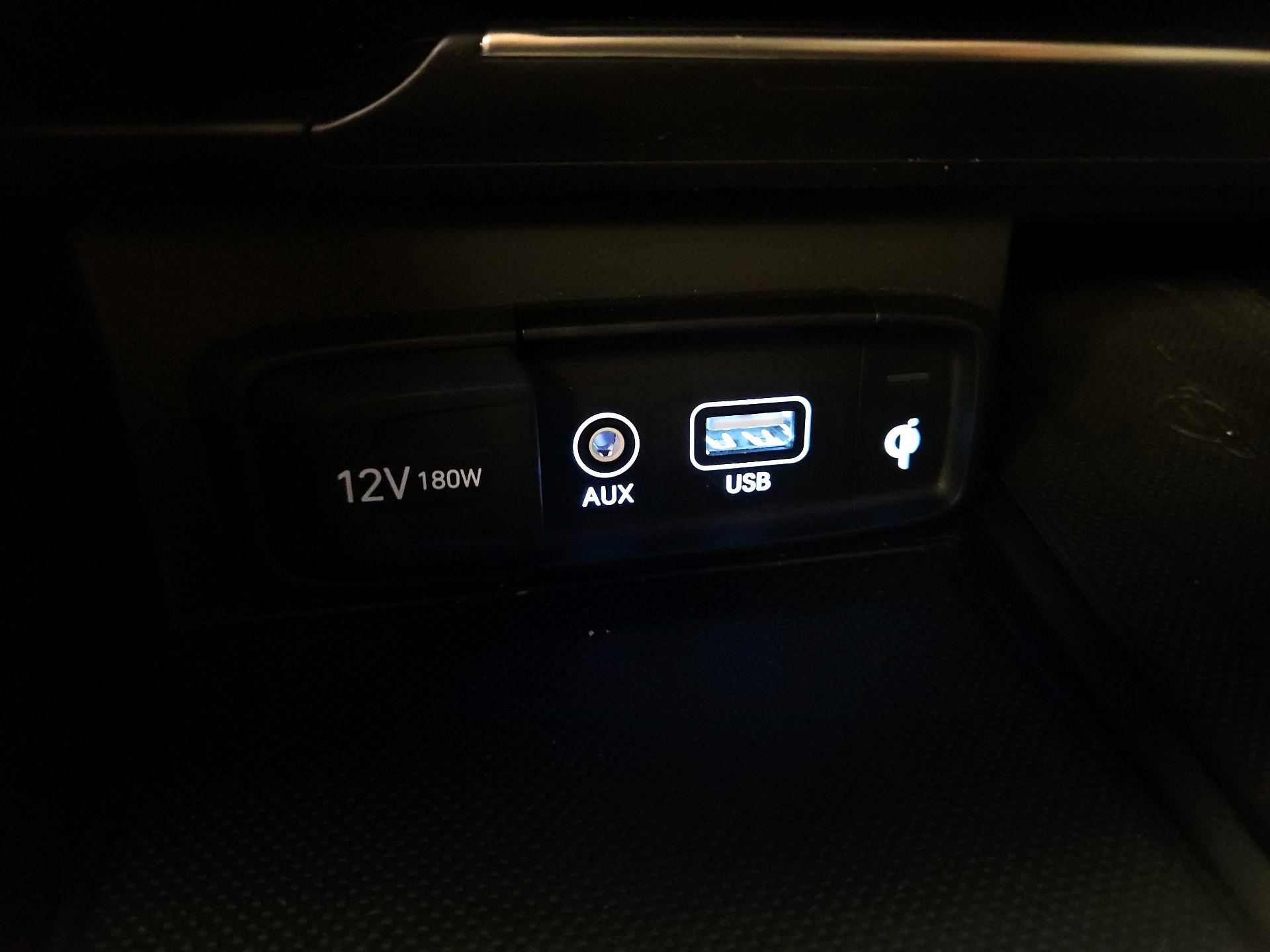 Thumbnail: 2019 Genesis G70 - 19