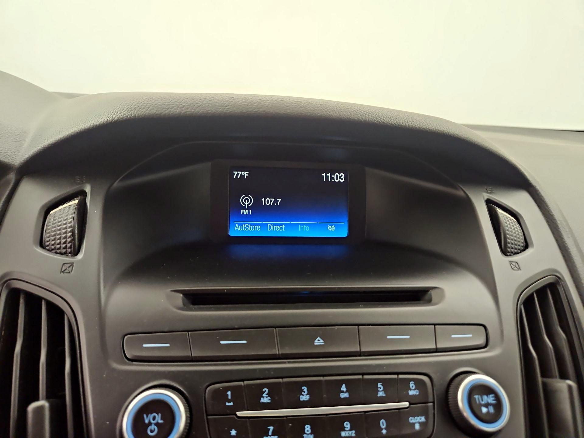 Thumbnail: 2016 Ford Focus - 15