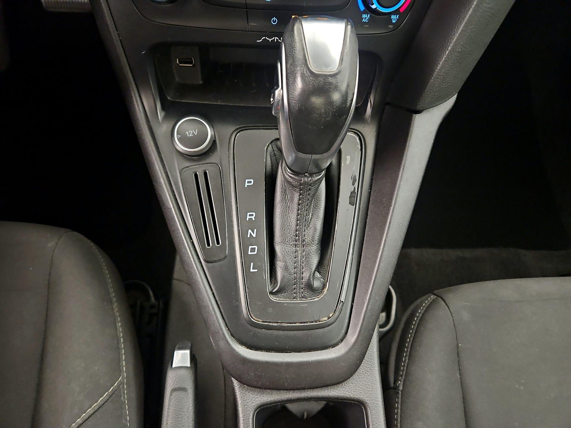 Thumbnail: 2016 Ford Focus - 17