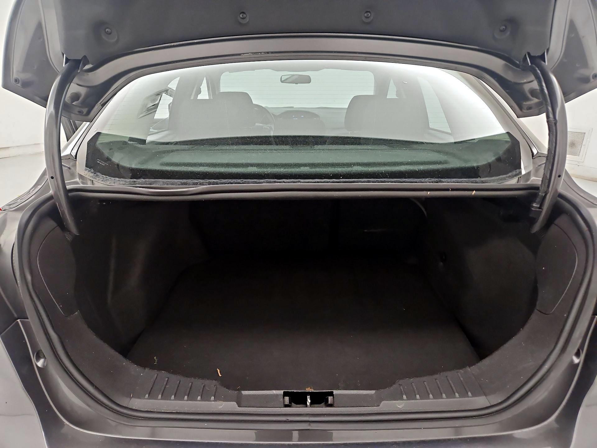 Thumbnail: 2016 Ford Focus - 20