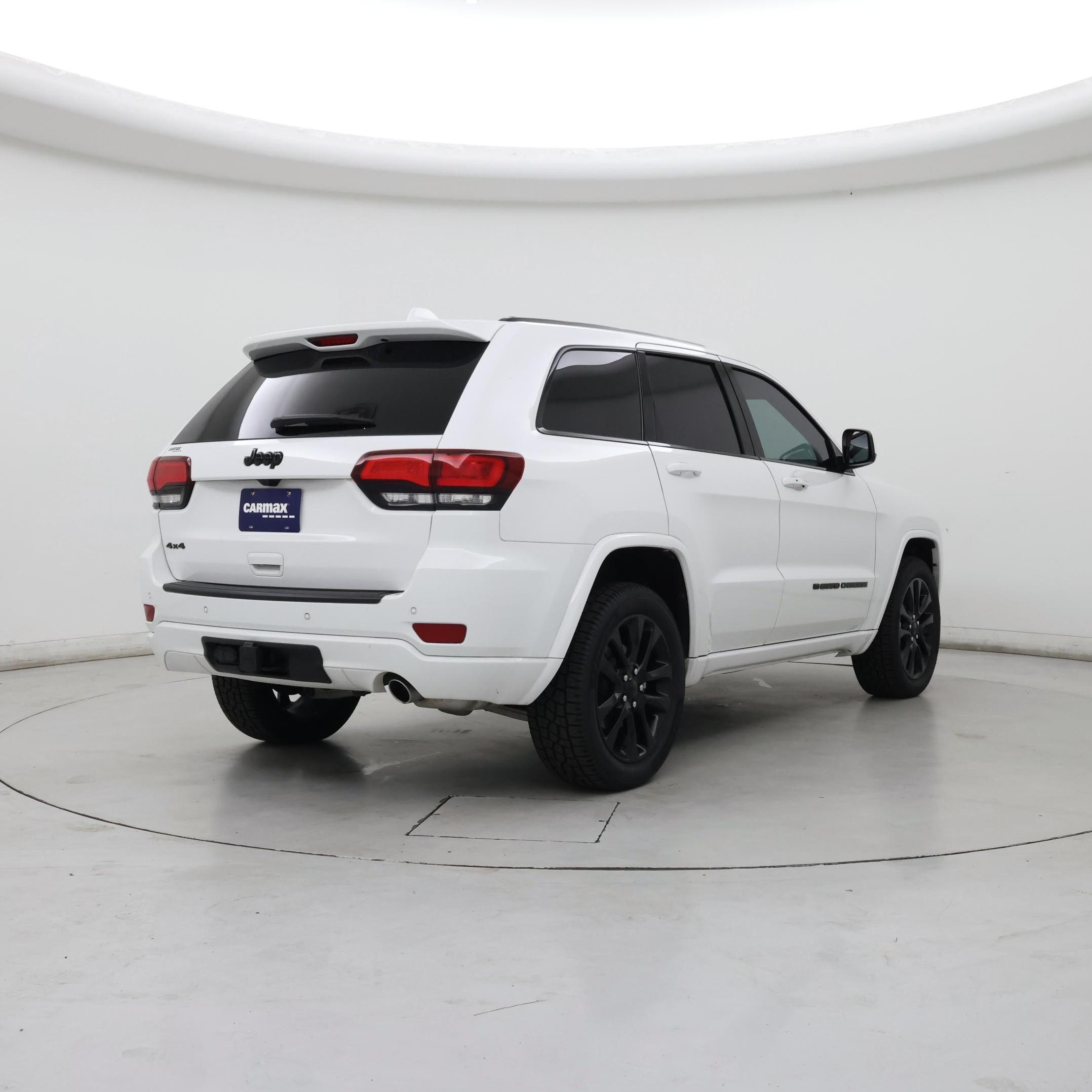 Thumbnail: 2022 Jeep Grand Cherokee - 8