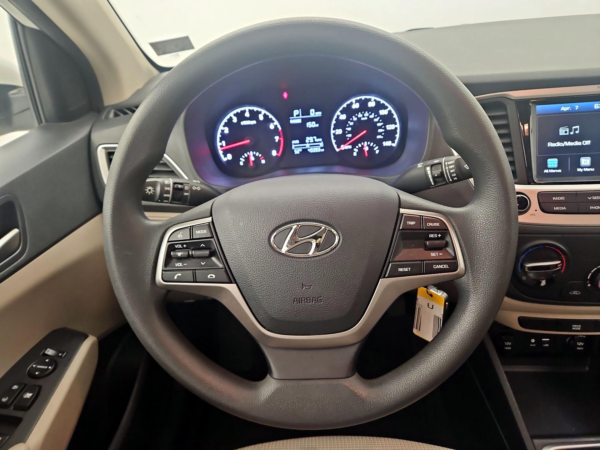 Thumbnail: 2022 Hyundai Accent - 10