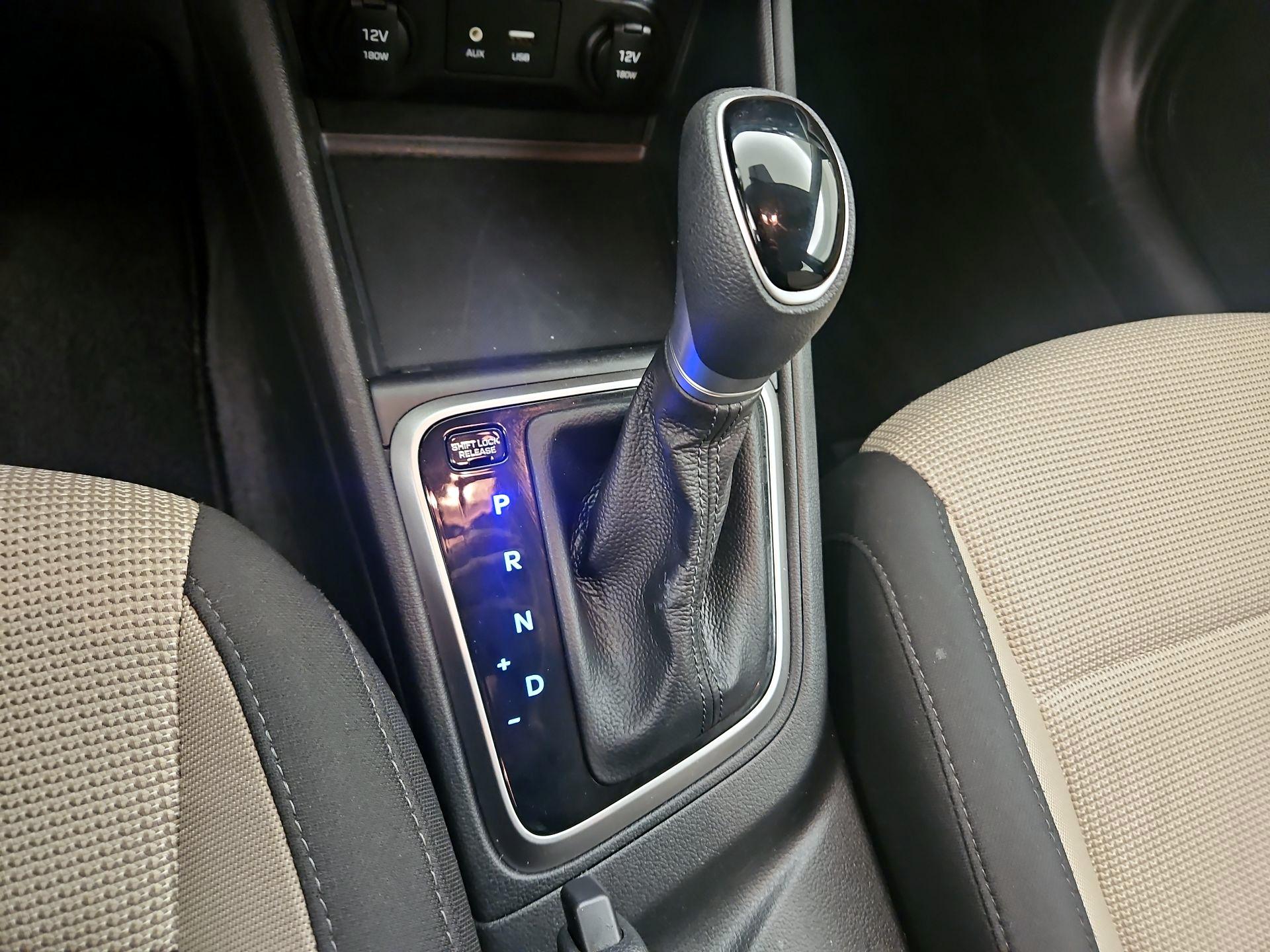 Thumbnail: 2022 Hyundai Accent - 17