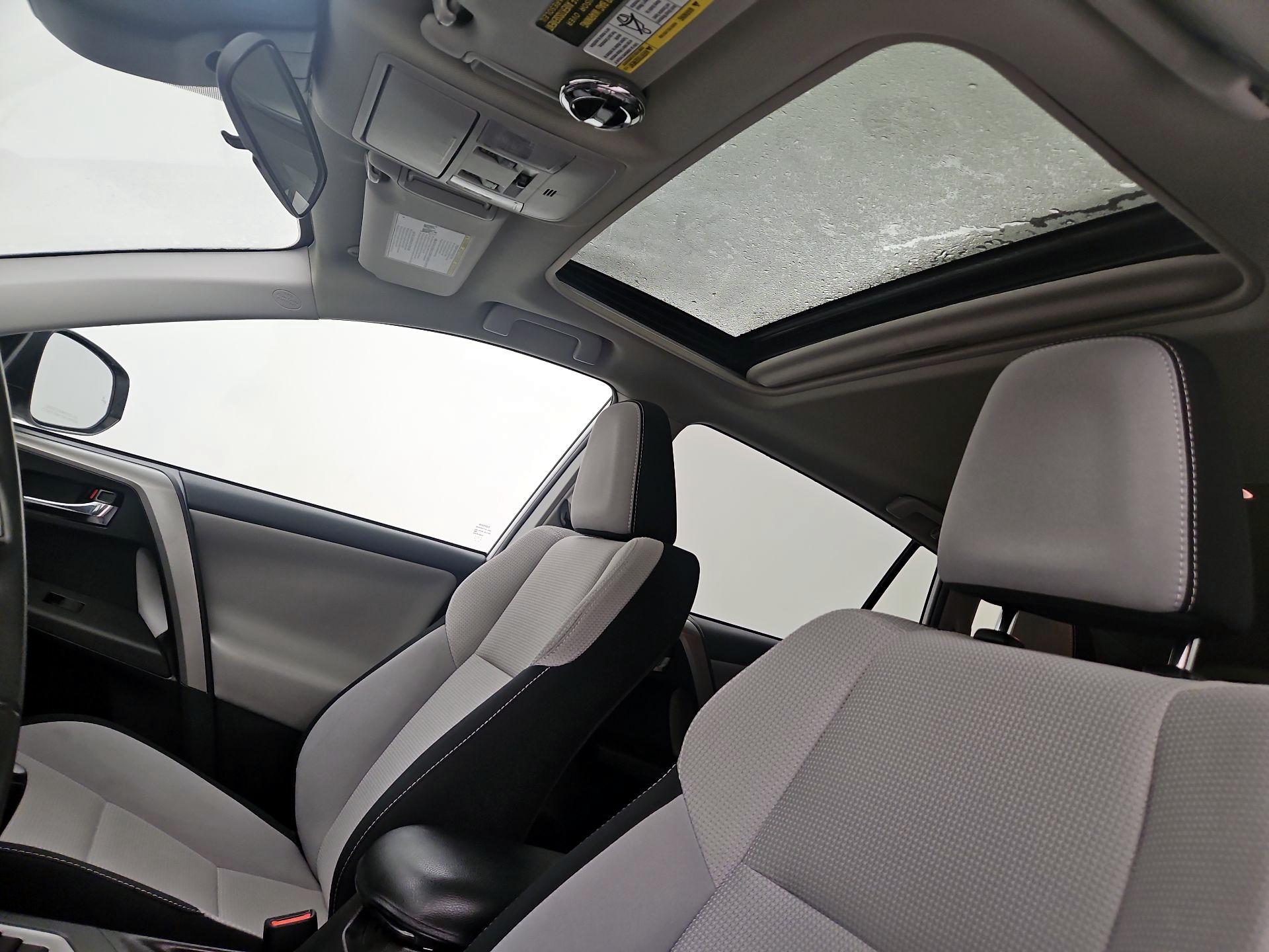 Thumbnail: 2017 Toyota RAV4 - 19