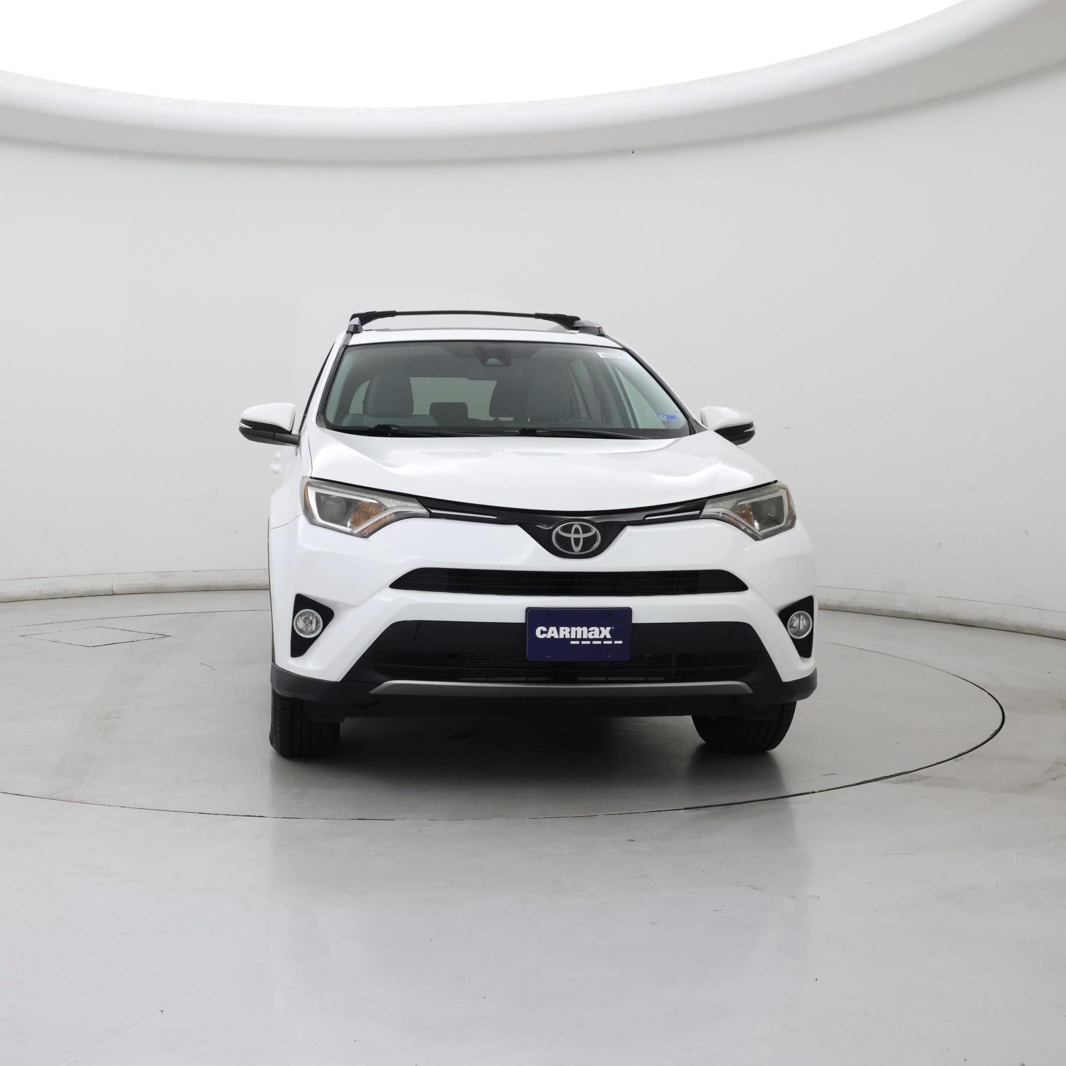 Thumbnail: 2017 Toyota RAV4 - 5
