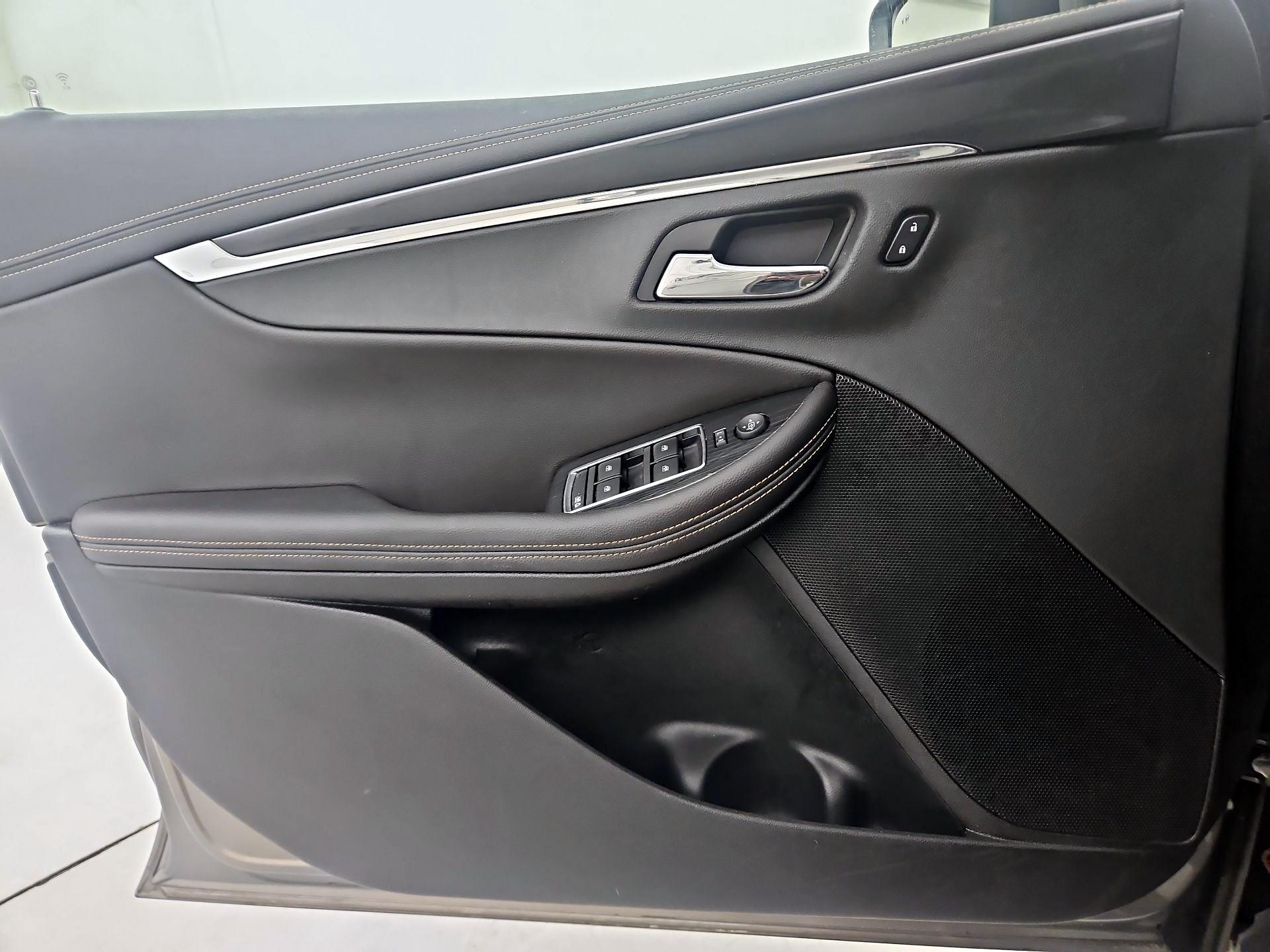 Thumbnail: 2017 Chevrolet Impala - 12