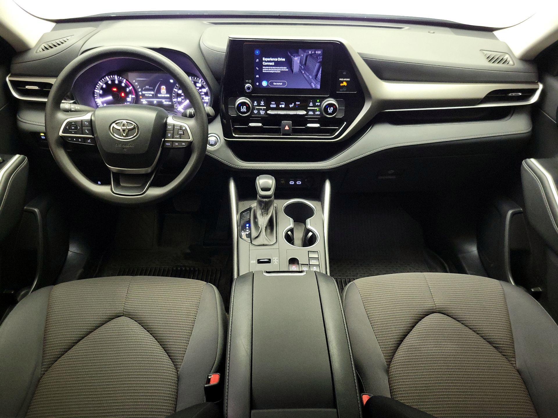 Thumbnail: 2023 Toyota Highlander - 9