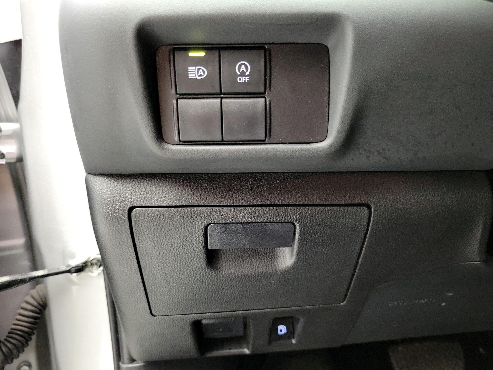 Thumbnail: 2023 Toyota Highlander - 13