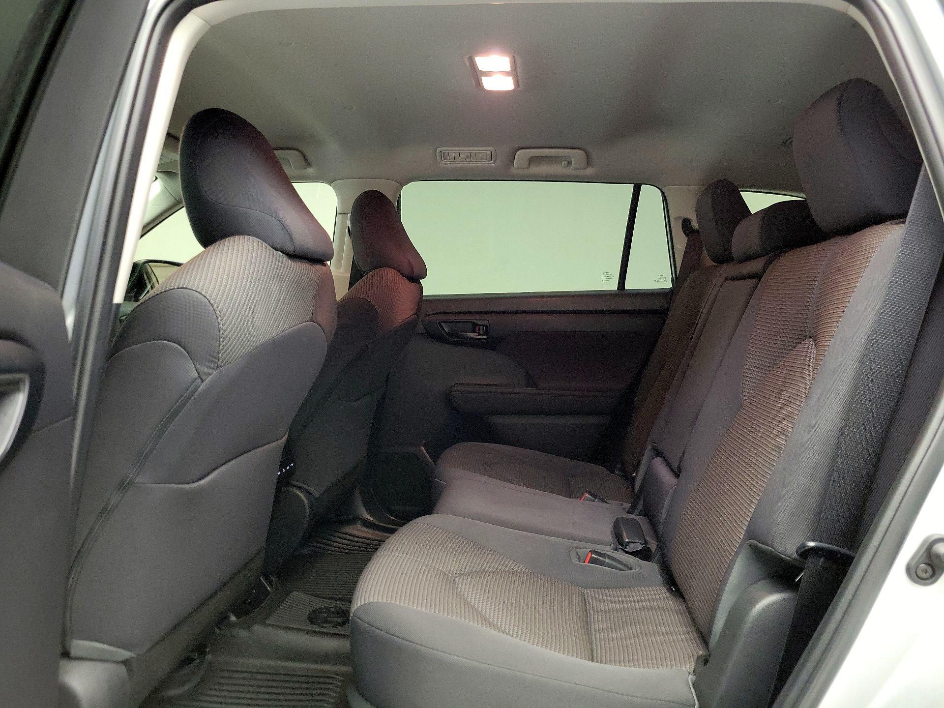 Thumbnail: 2023 Toyota Highlander - 19