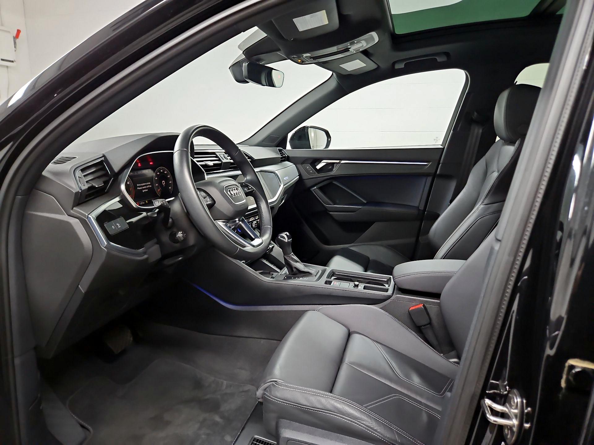 Thumbnail: 2023 Audi Q3 - 11