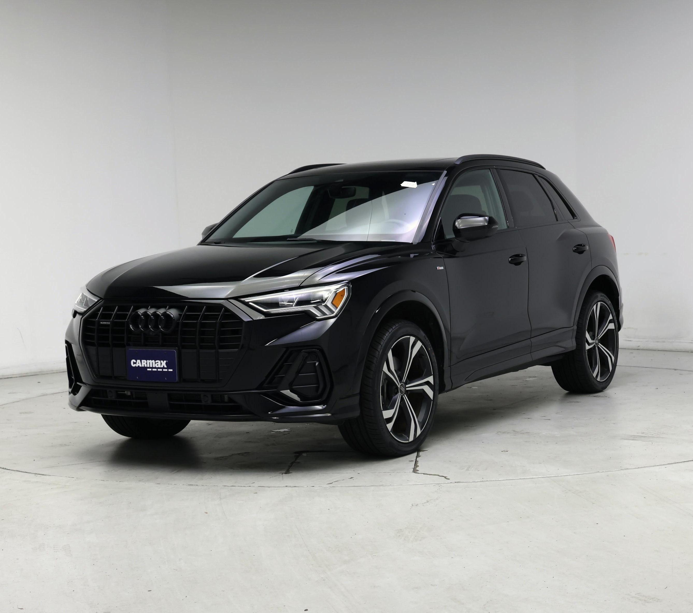 Thumbnail: 2023 Audi Q3 - 4