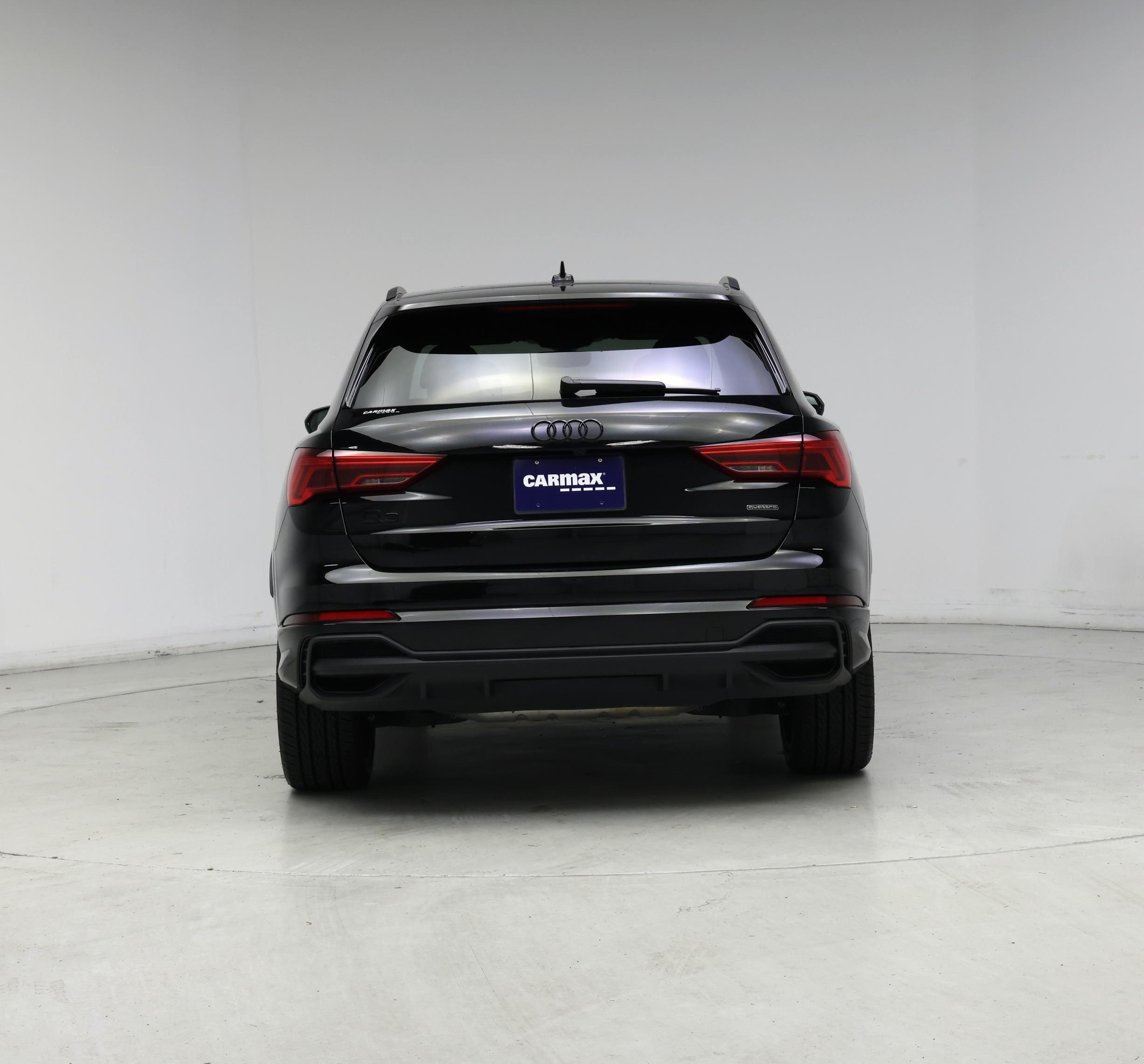 Thumbnail: 2023 Audi Q3 - 6