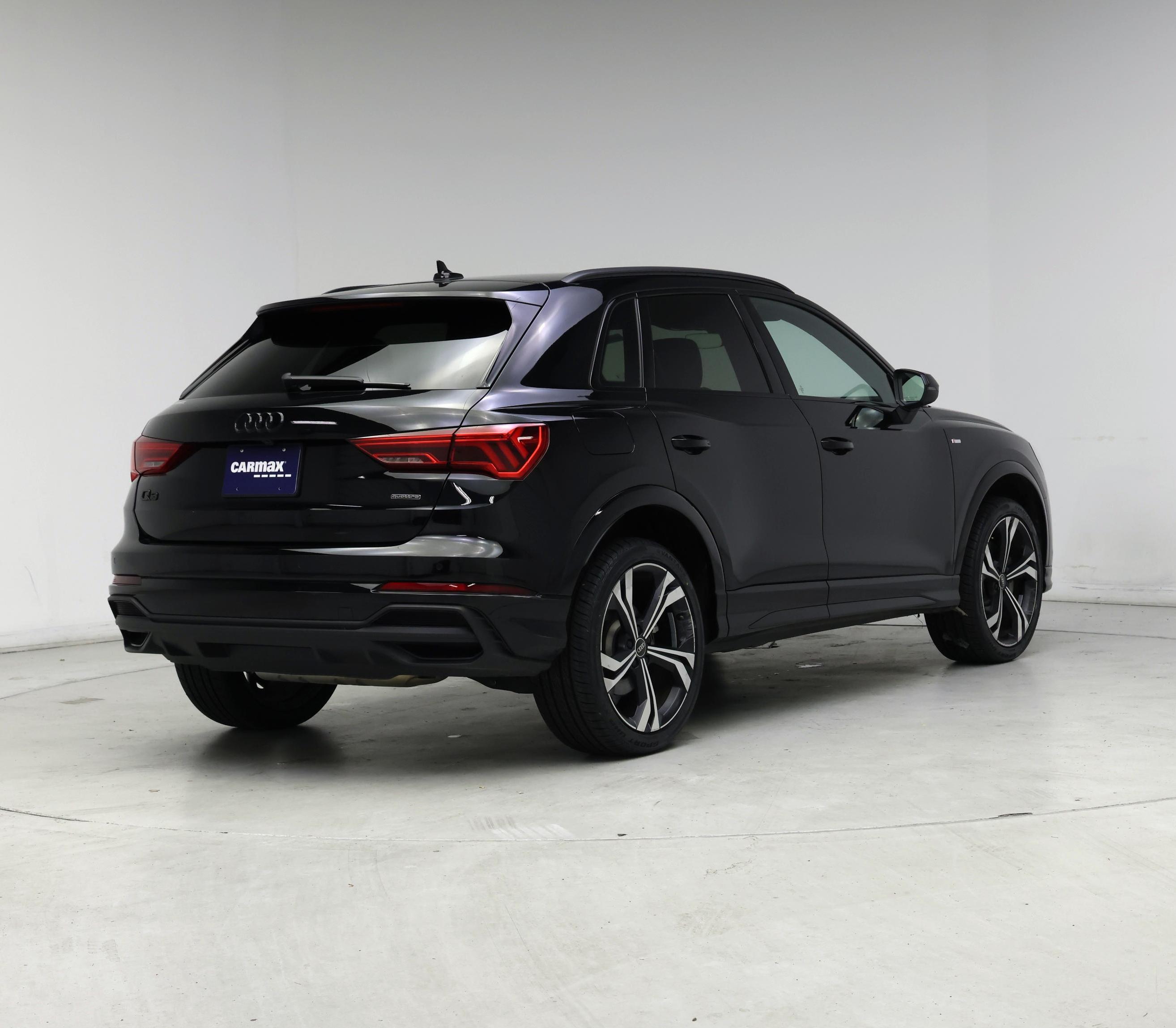 Thumbnail: 2023 Audi Q3 - 8