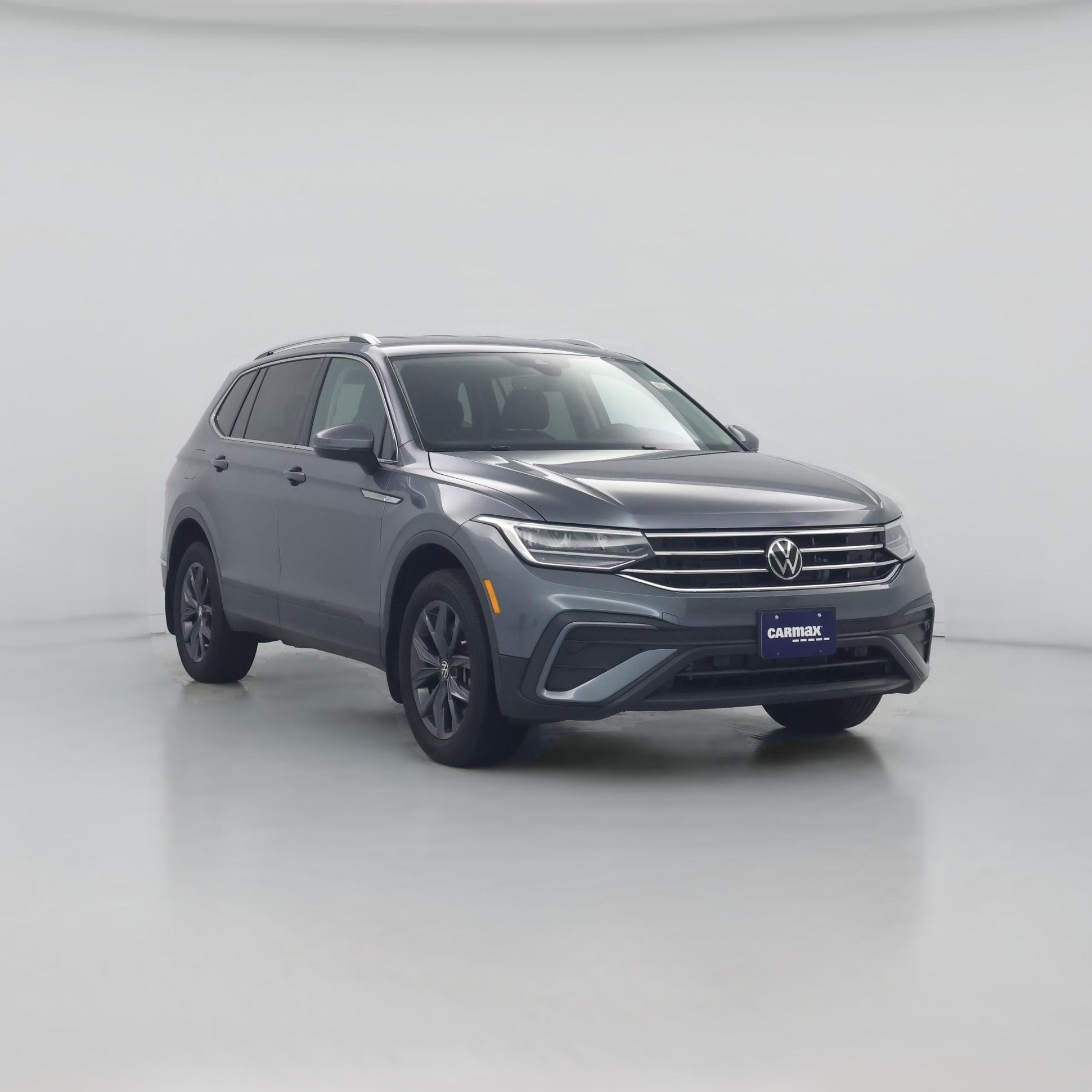 Thumbnail: 2023 Volkswagen Tiguan - 1