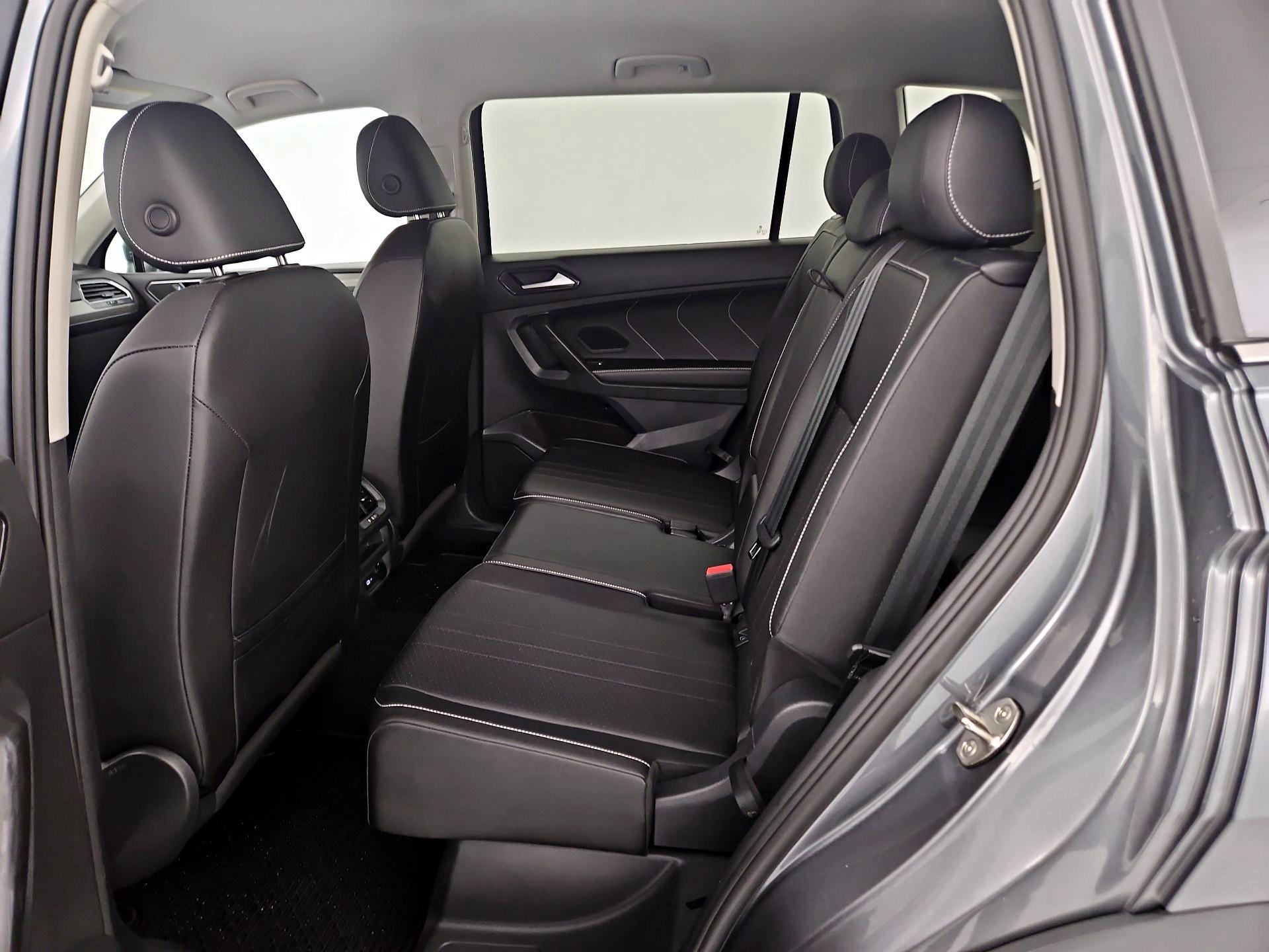 Thumbnail: 2023 Volkswagen Tiguan - 19